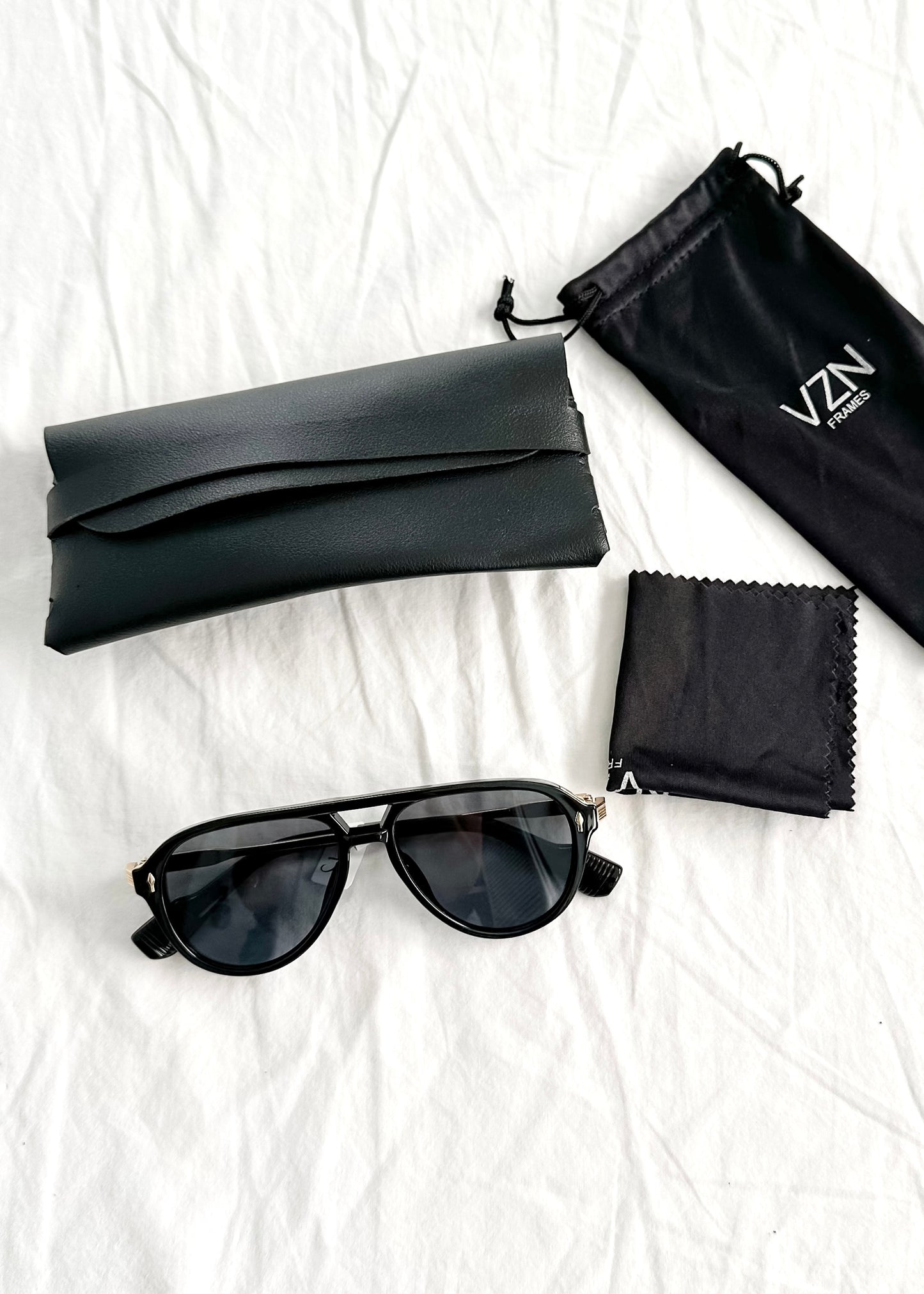 NEW VZN Frames Sainte Maxi | Onyx Black Round Aviator Sunglasses