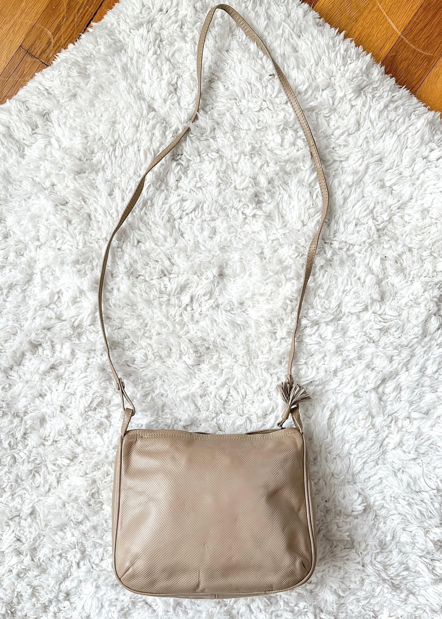 Vintage 80s Bottega Veneta Beige Textured Leather Zip Top Purse