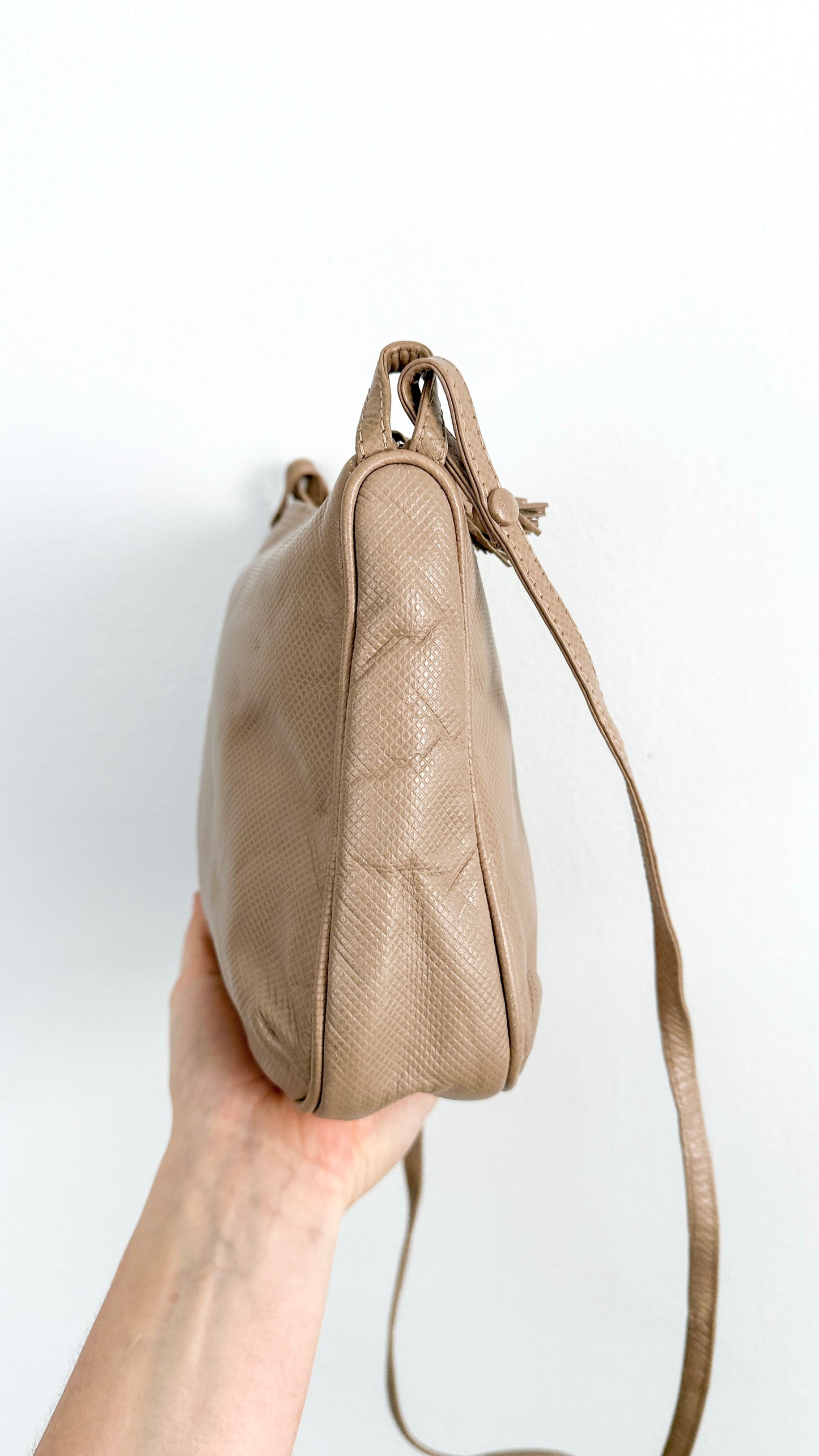 Vintage 80s Bottega Veneta Beige Textured Leather Zip Top Purse
