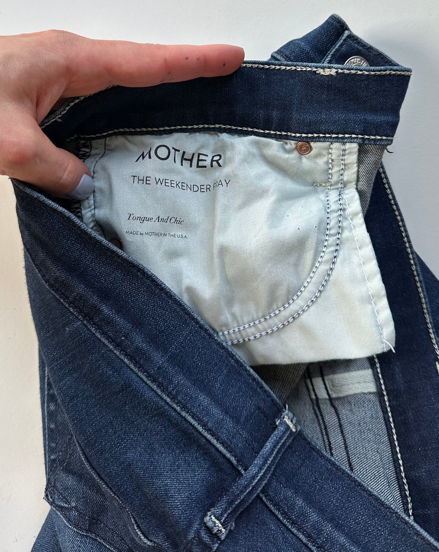 MOTHER The Weekender Fray Denim Flare Mid-Rise Jeans in Tongue and Chic (33)