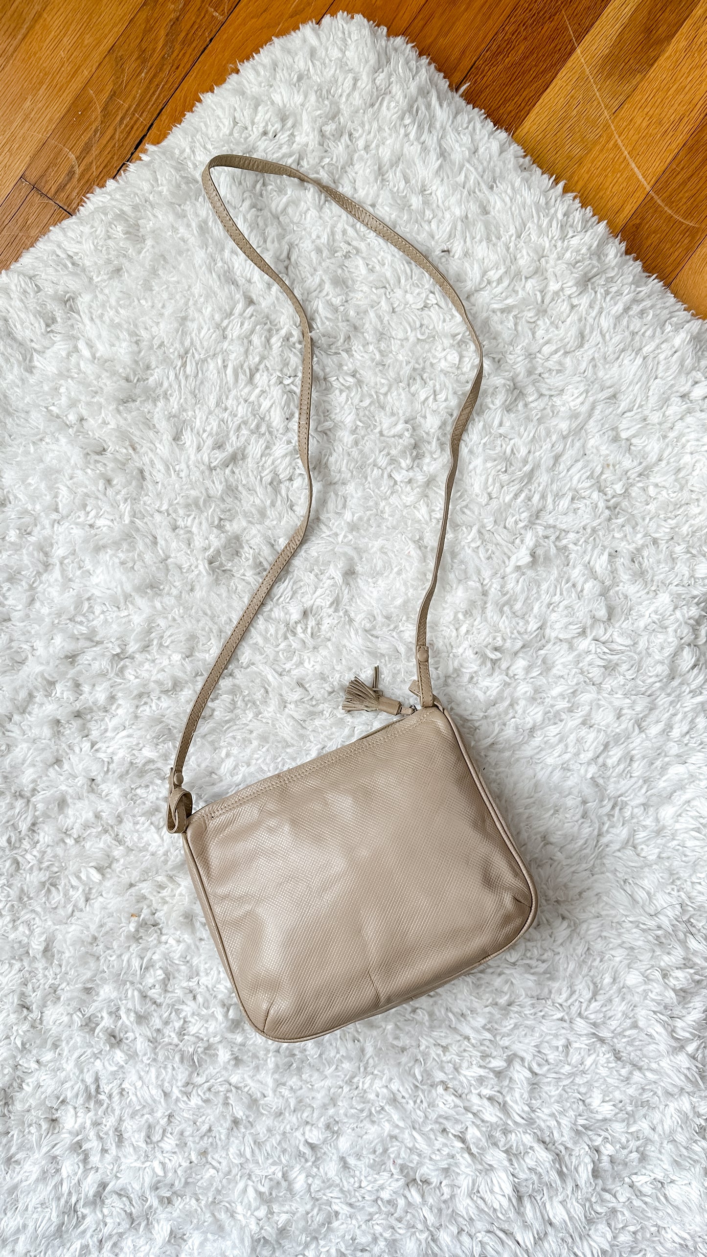 Vintage 80s Bottega Veneta Beige Textured Leather Zip Top Purse
