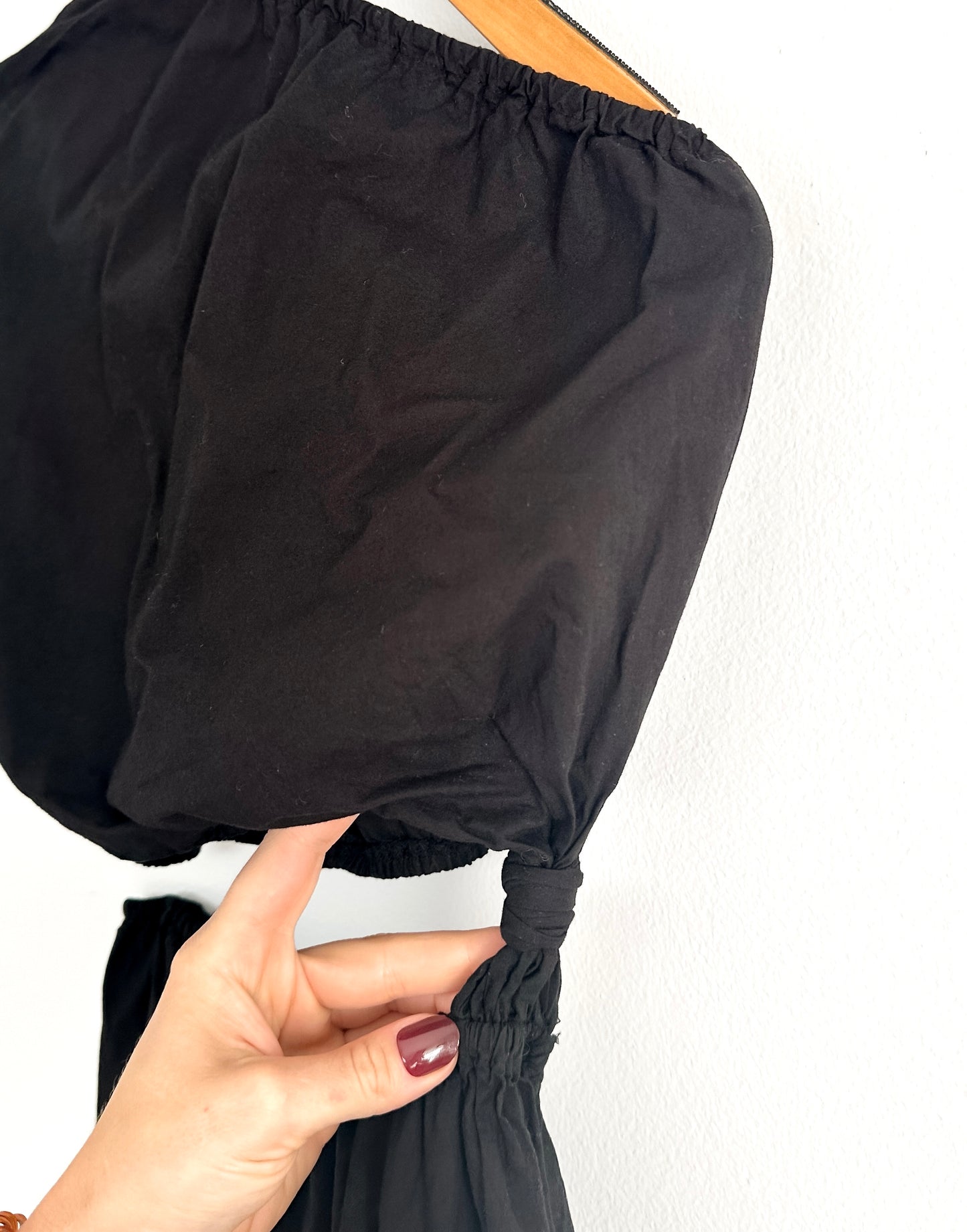Stateside Poplin Black One-Shoulder Twist Maxi Dress (S)