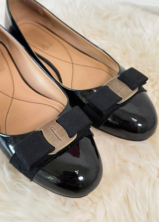 Ferragamo Varina Black Patent Leather Bow Ballet Flats (9 - 9.5)