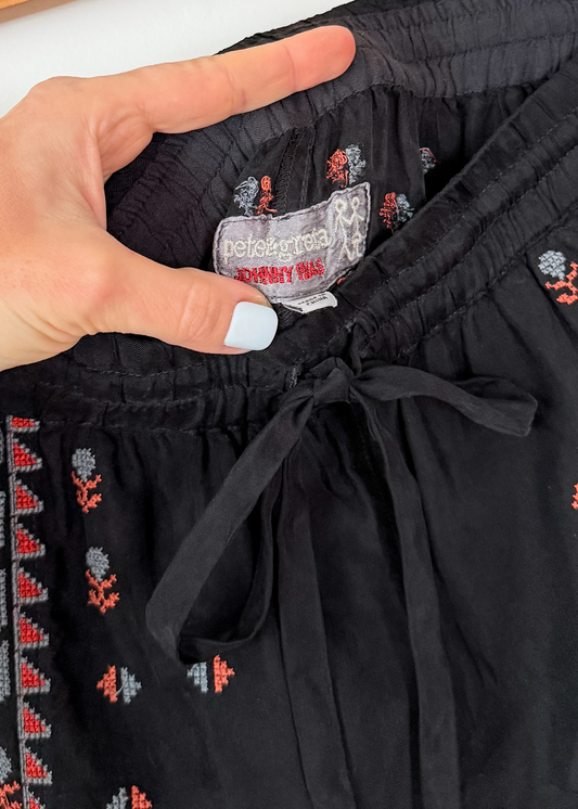 Johnny Was Pete & Greta Black Embroidered Keir Jogger Pants (M)