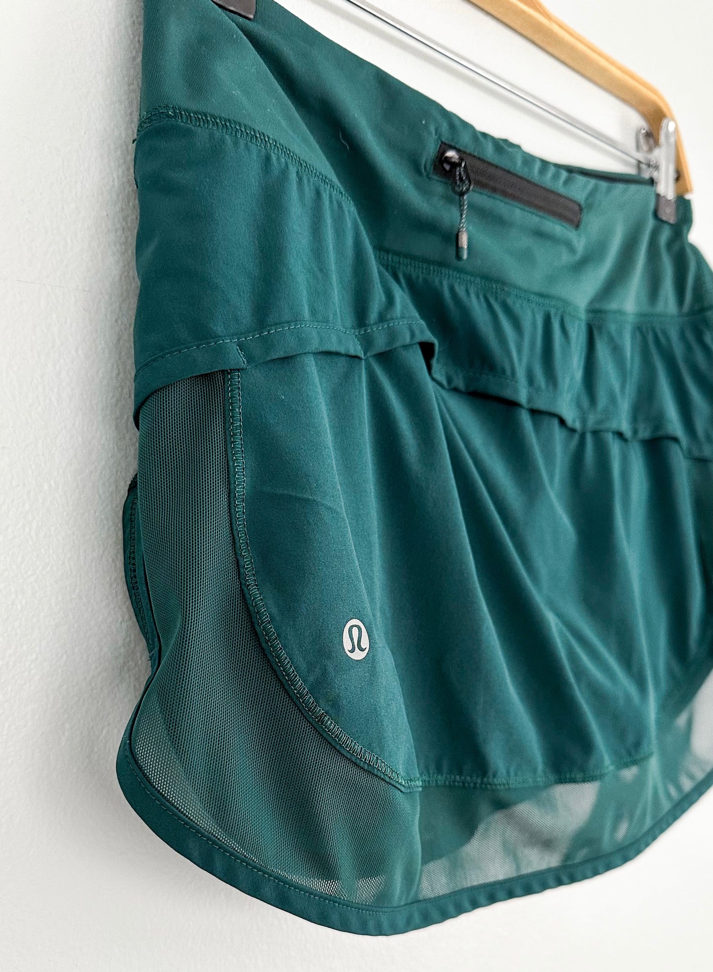 Lululemon Hotty Hot Skirt Skort in Dark Green (6)