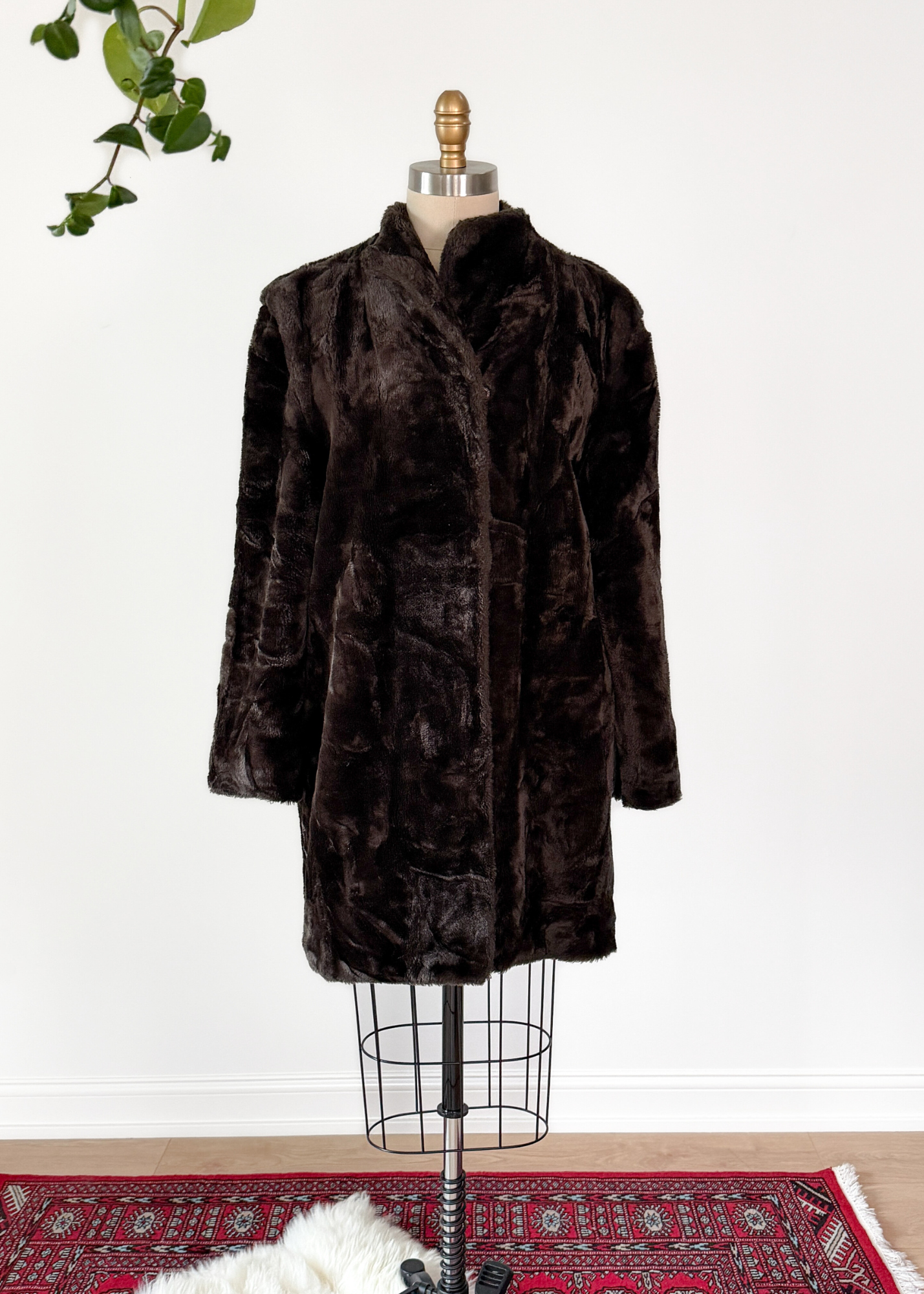 Vintage 70s Sears Dark Brown Faux Fur Coat (M)