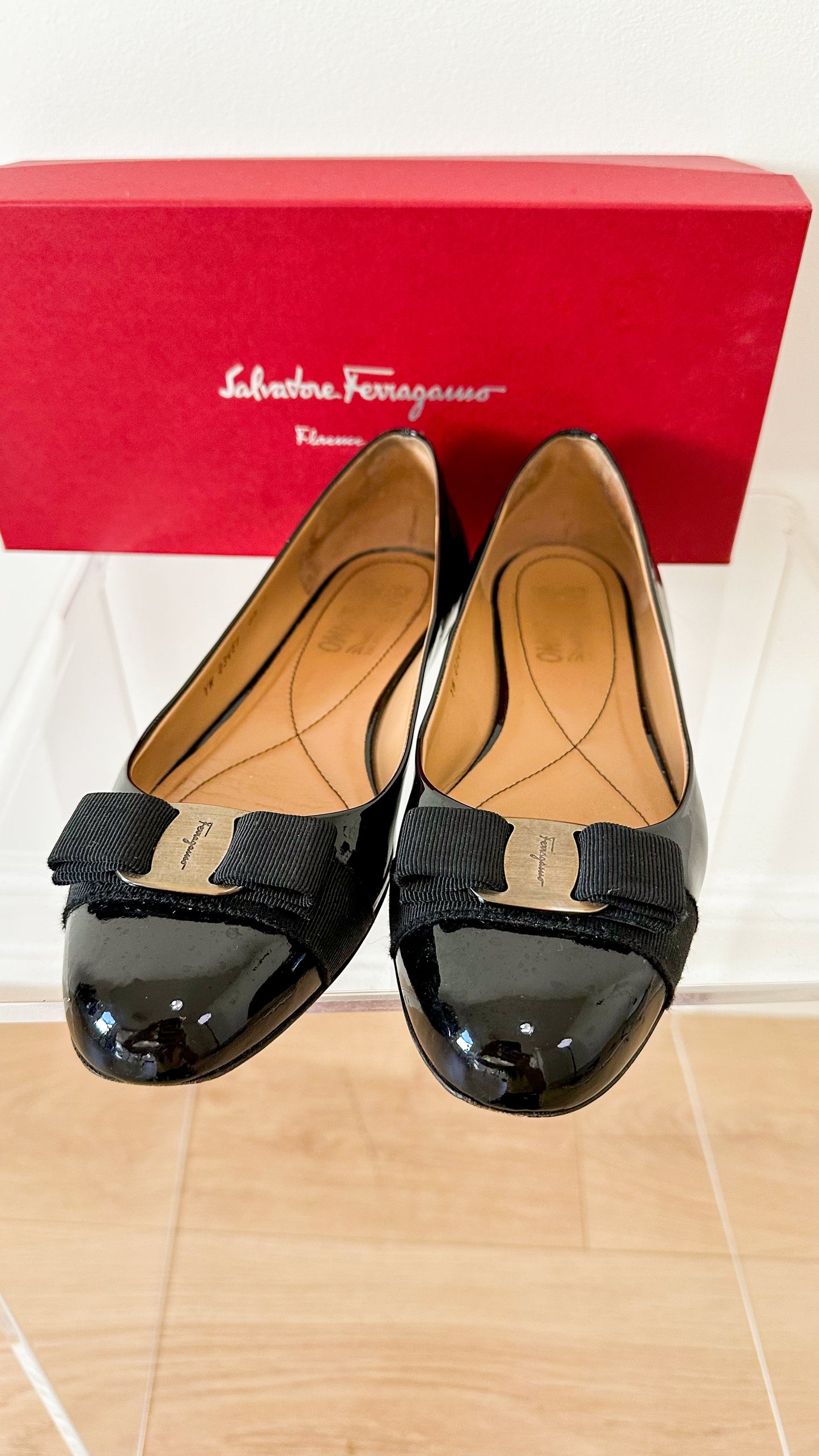 Ferragamo Varina Black Patent Leather Bow Ballet Flats (9 - 9.5)