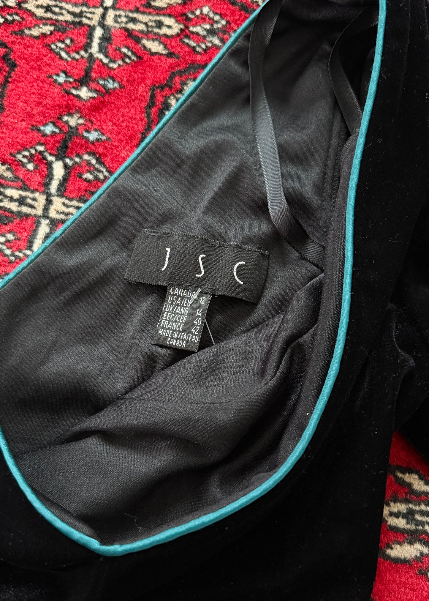 Vintage 00s JSC Black Velvet Red Floral Applique Dress (US 12)