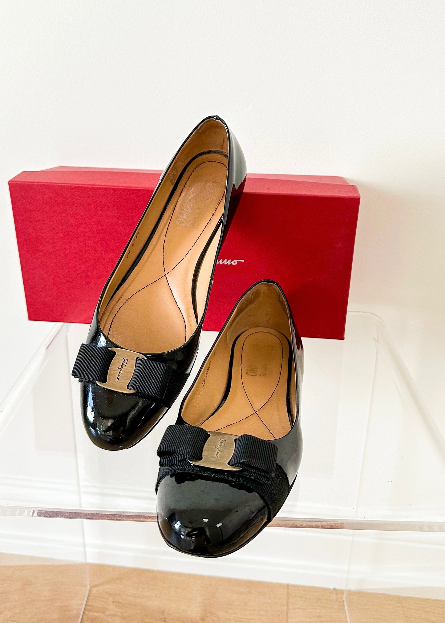 Ferragamo Varina Black Patent Leather Bow Ballet Flats (9 - 9.5)