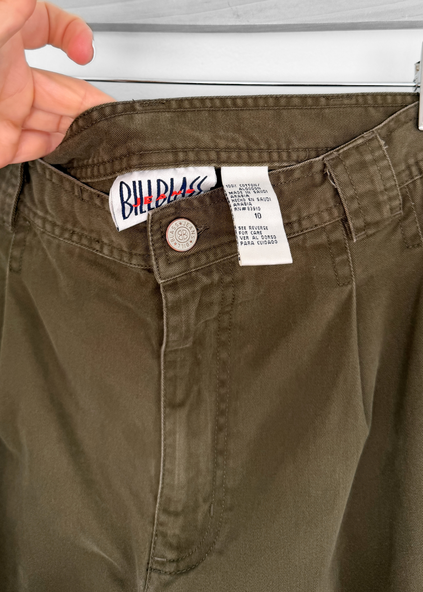 Vintage 90s Bill Blass Olive Green Khaki Cotton High Waist Rolled Cuff Shorts