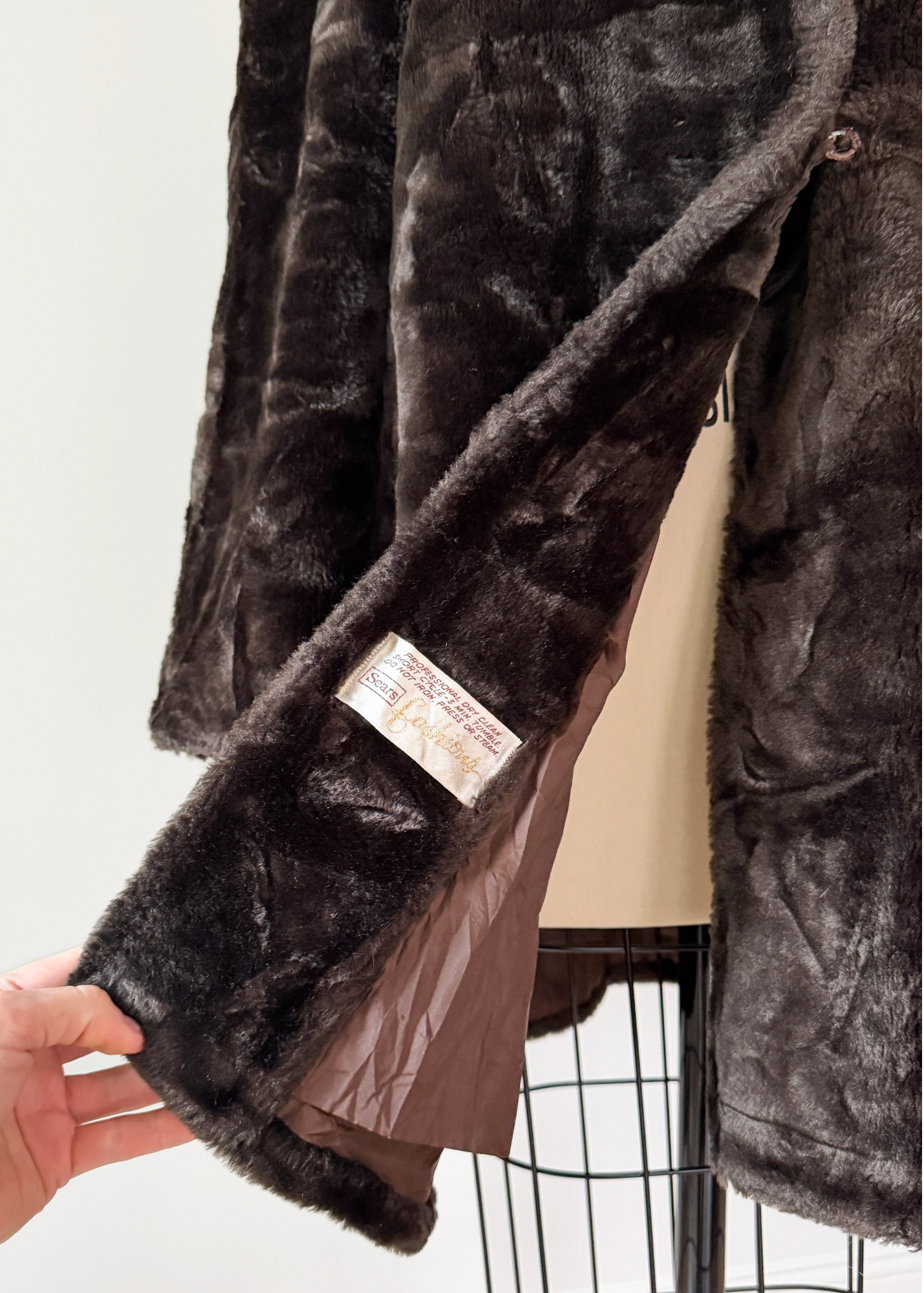 Vintage 70s Sears Dark Brown Faux Fur Coat (M)