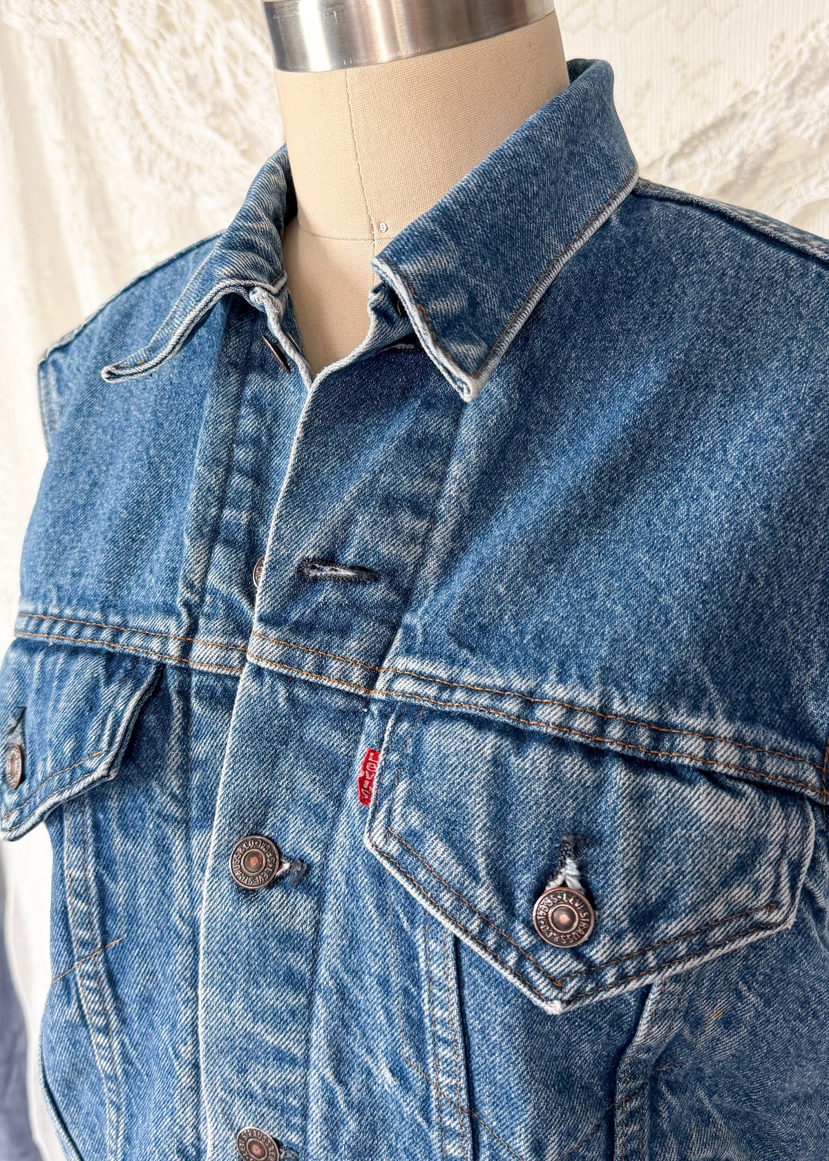 Vintage 1983 Levi’s Denim Buffalo Plaid Lined Trucker Vest (M)