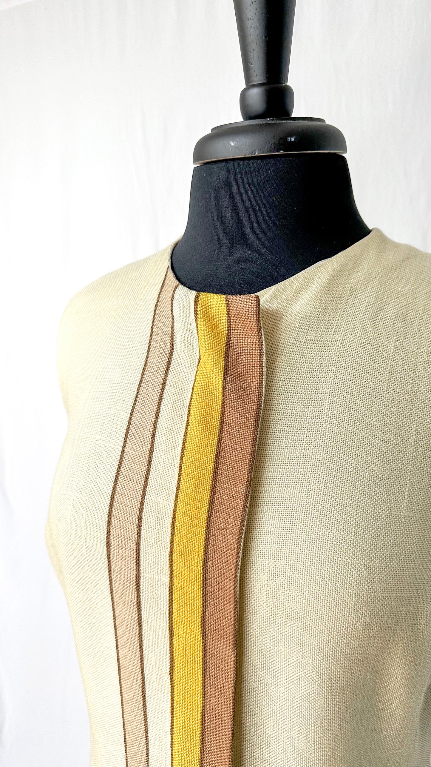 Vintage 1960’s Cream Striped Zipped Front Dress (8)