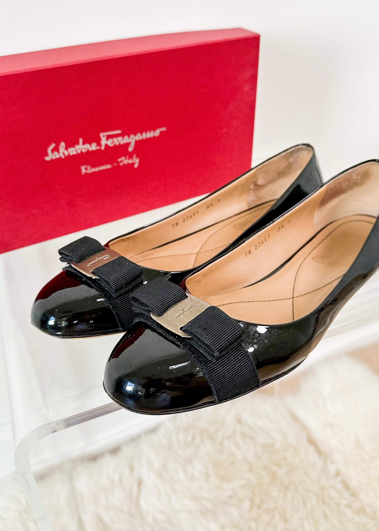 Ferragamo Varina Black Patent Leather Bow Ballet Flats (9 - 9.5)