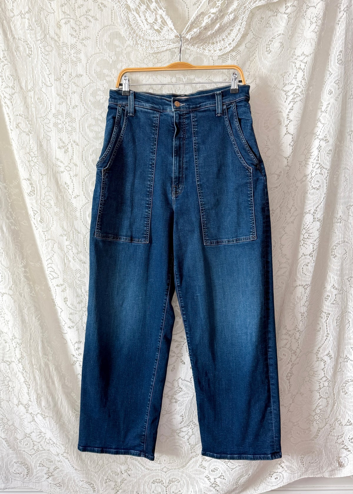 Mother The Quarter Breaker Flood Denim Jeans in Dark Wash Howdy (32)