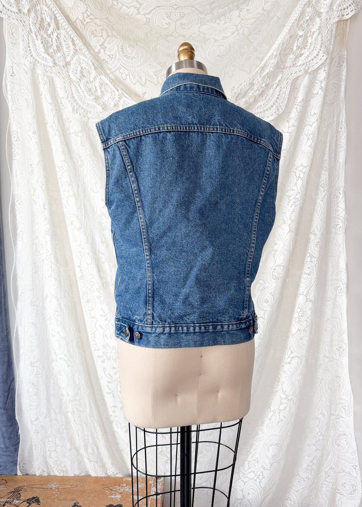Vintage 1983 Levi’s Denim Buffalo Plaid Lined Trucker Vest (M)