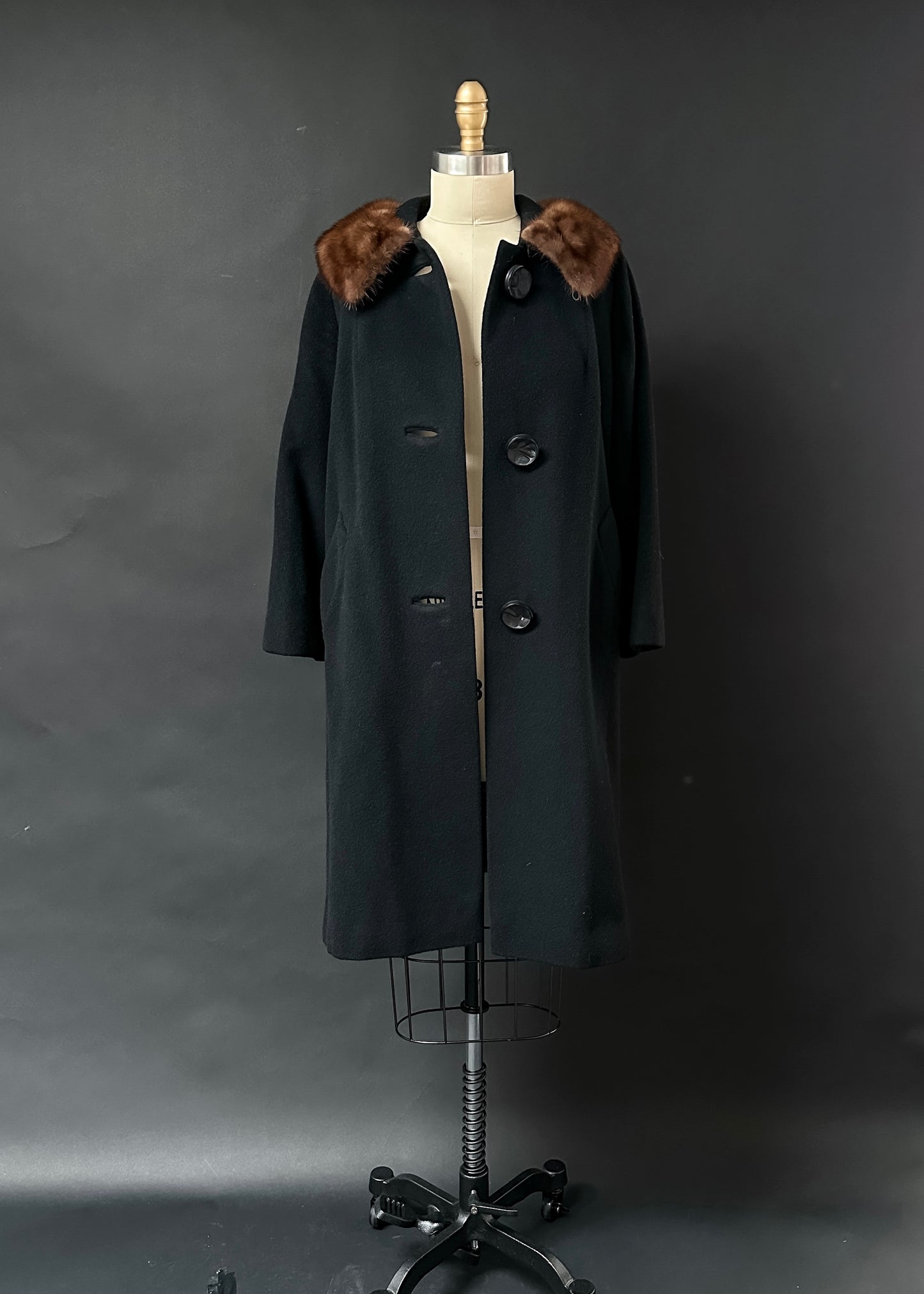 Vintage 70s Stone & Thomas Black Cashmere Fur Collar Mod Winter Coat (M)