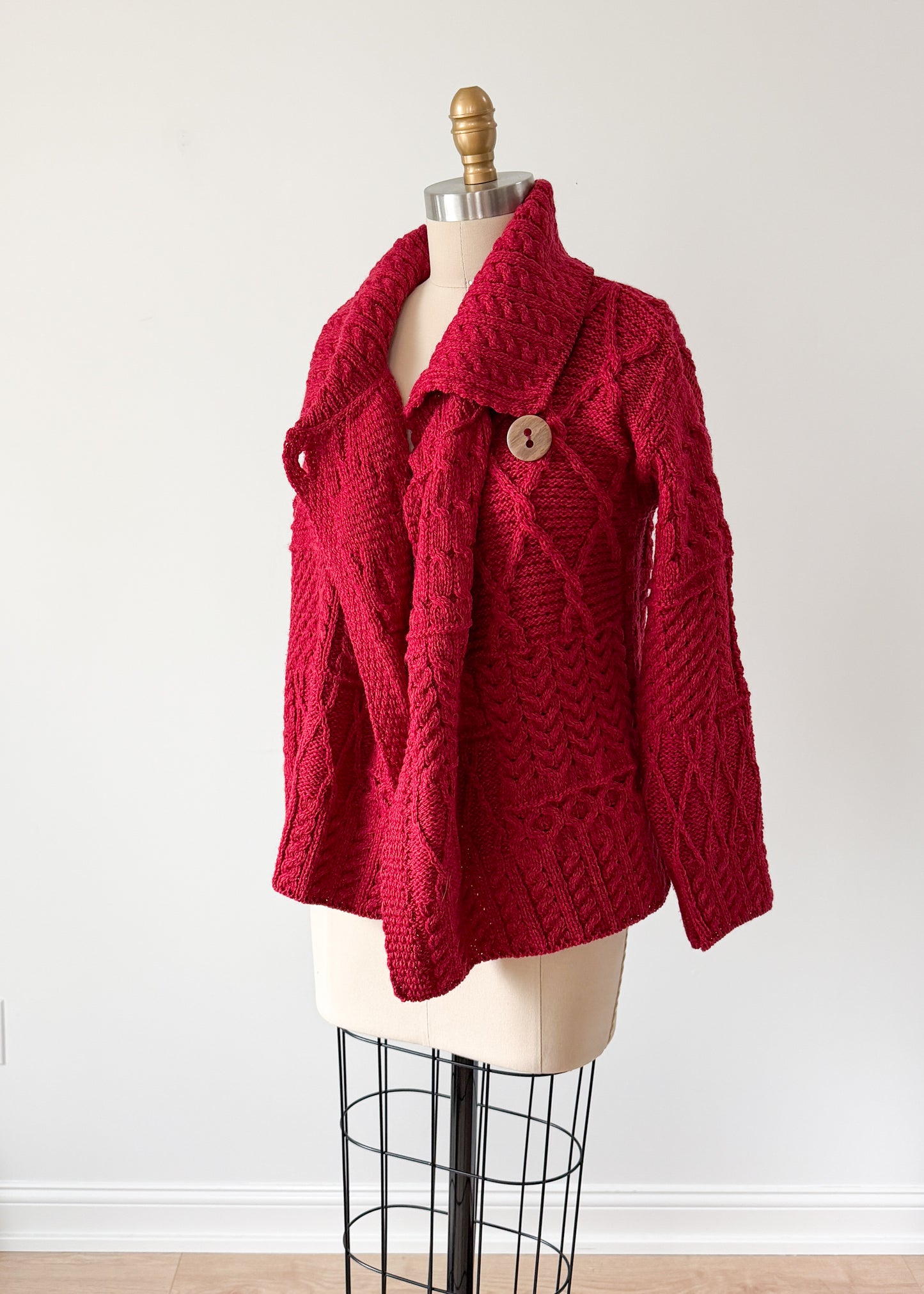 Aran Carraig Donn Irish Cranberry Red 100% Merino Wool Button Knit Sweater