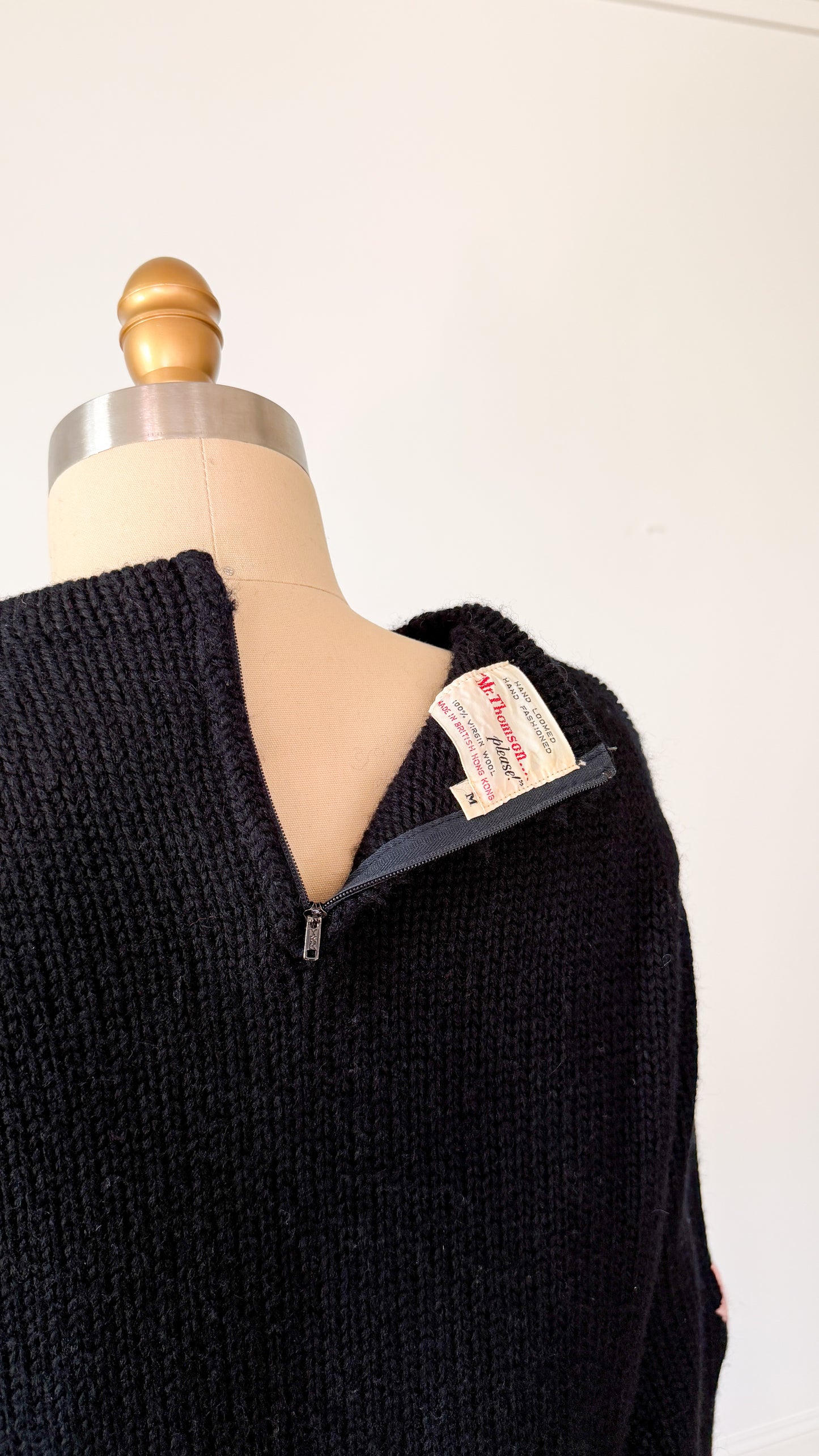 Vintage 60s 70s Mr. Thompson, Please! 100% Virgin Wool Hand Knit Floral Top (M)