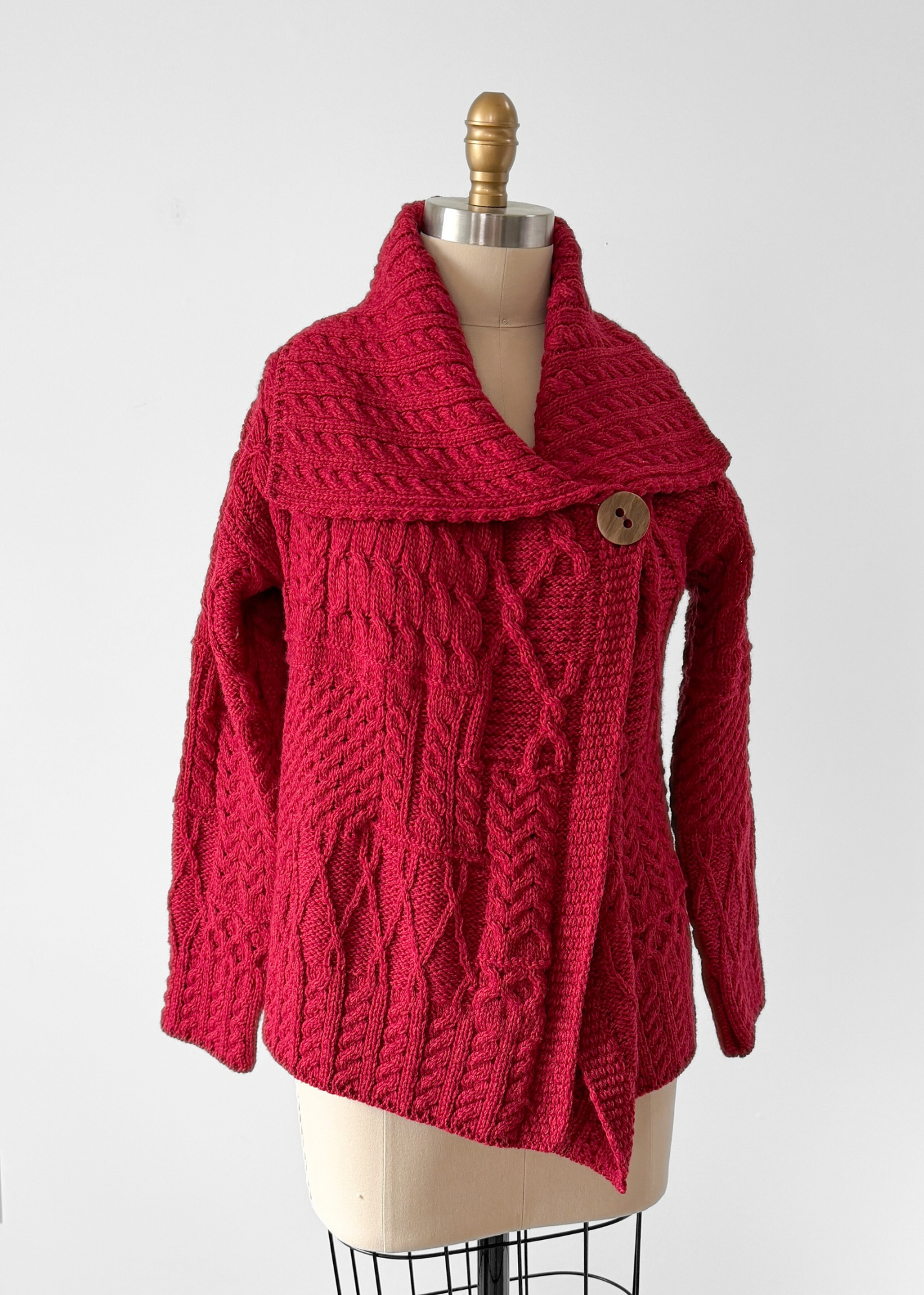 Aran Carraig Donn Irish Cranberry Red 100% Merino Wool Button Knit Sweater