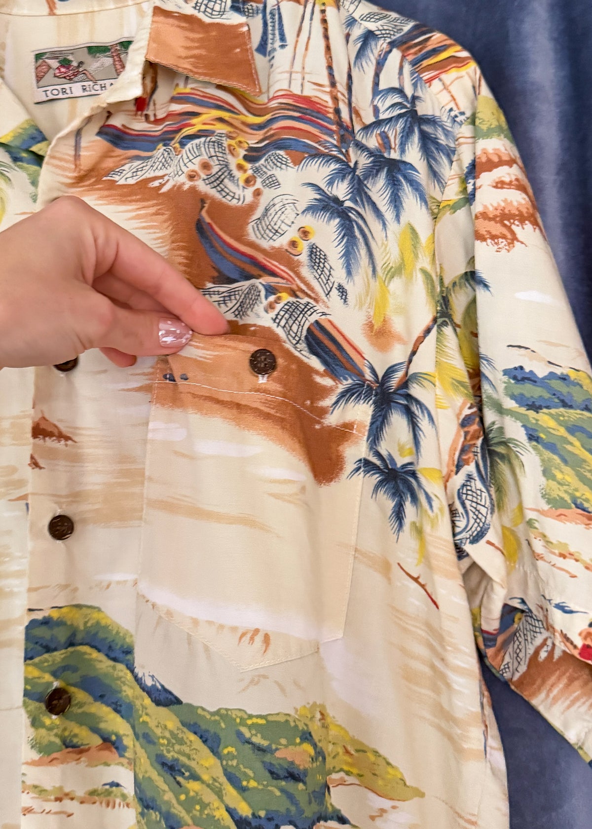 Vintage 00s Tori Richard Hawaiian Scenic Print Button-Up Shirt (men's M)