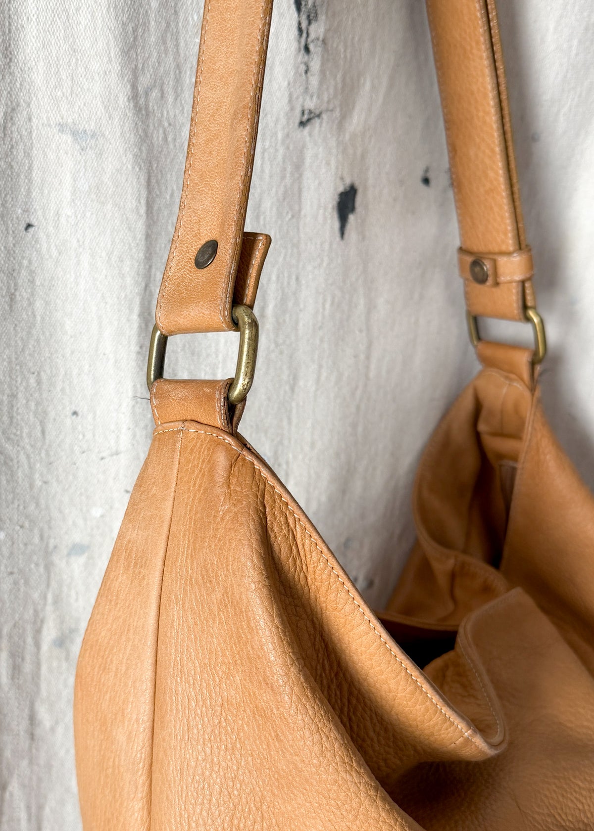 Avorio XL Light Tan Leather Satchel Purse