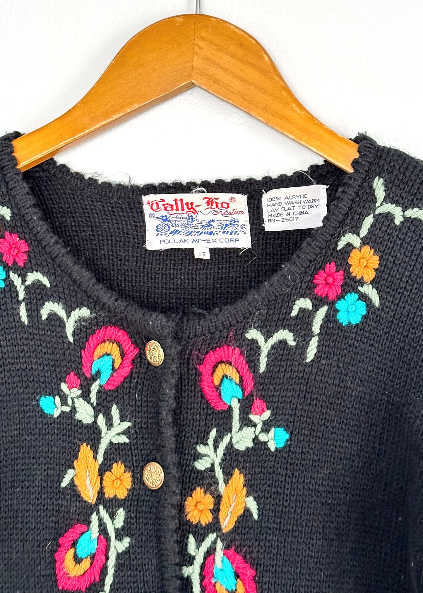 Vintage 70s Tally-Ho Floral Embroidered Hand Knit Cardigan Sweater (S)