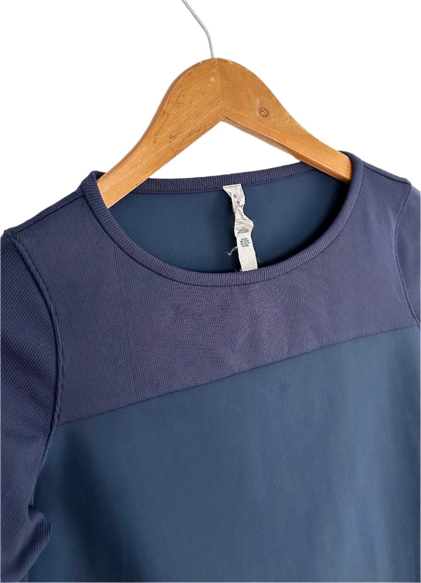 Lululemon Out Of This World Long Sleeve Top in Inkwell Navy (6)