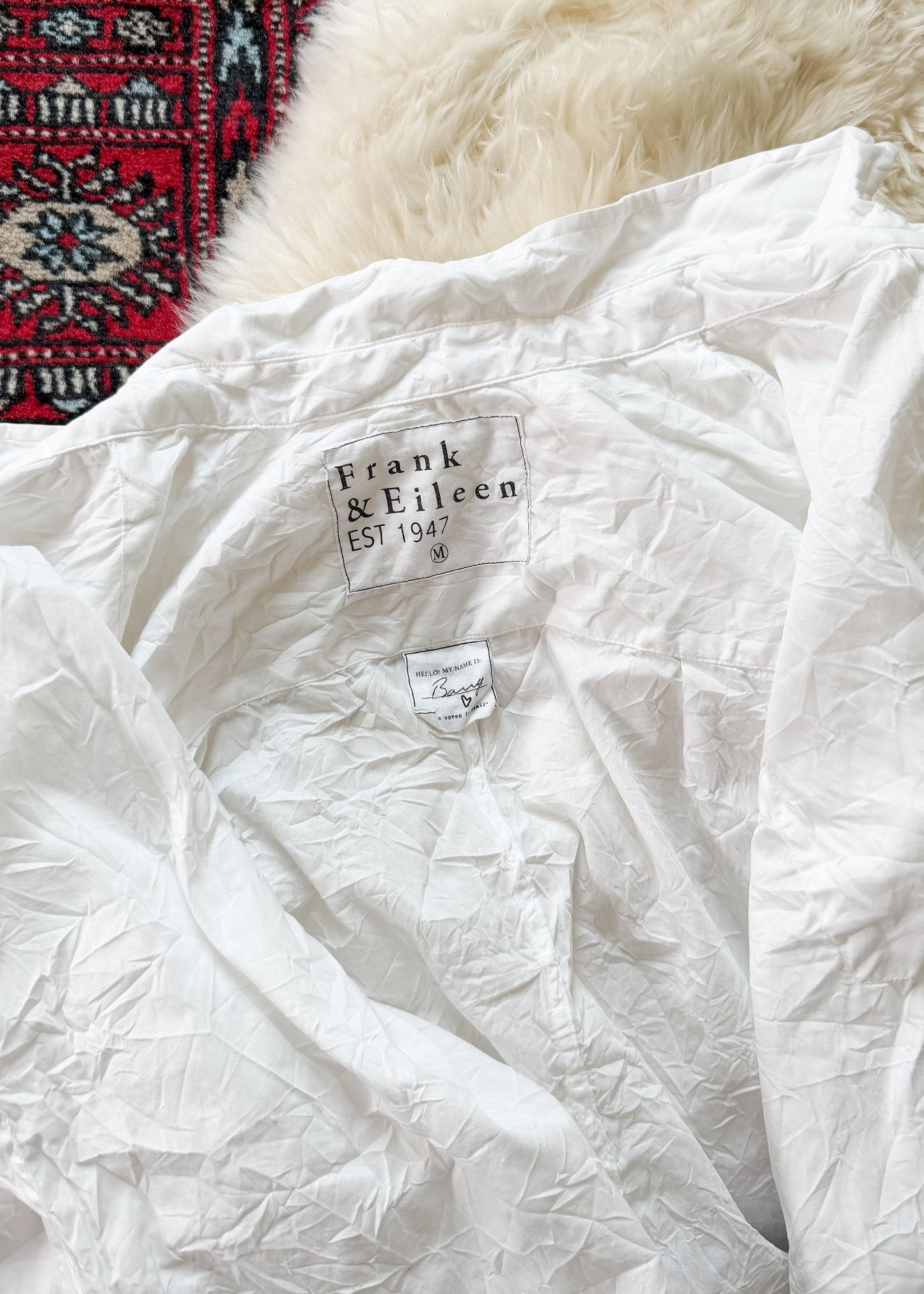 Frank & Eileen Barry Tailored Button Down in Signature Crinkle White Cotton (M)