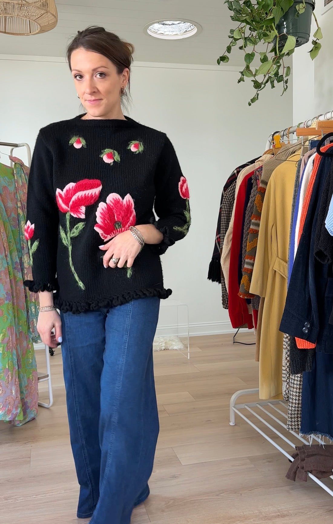 Vintage 60s 70s Mr. Thompson, Please! 100% Virgin Wool Hand Knit Floral Top (M)