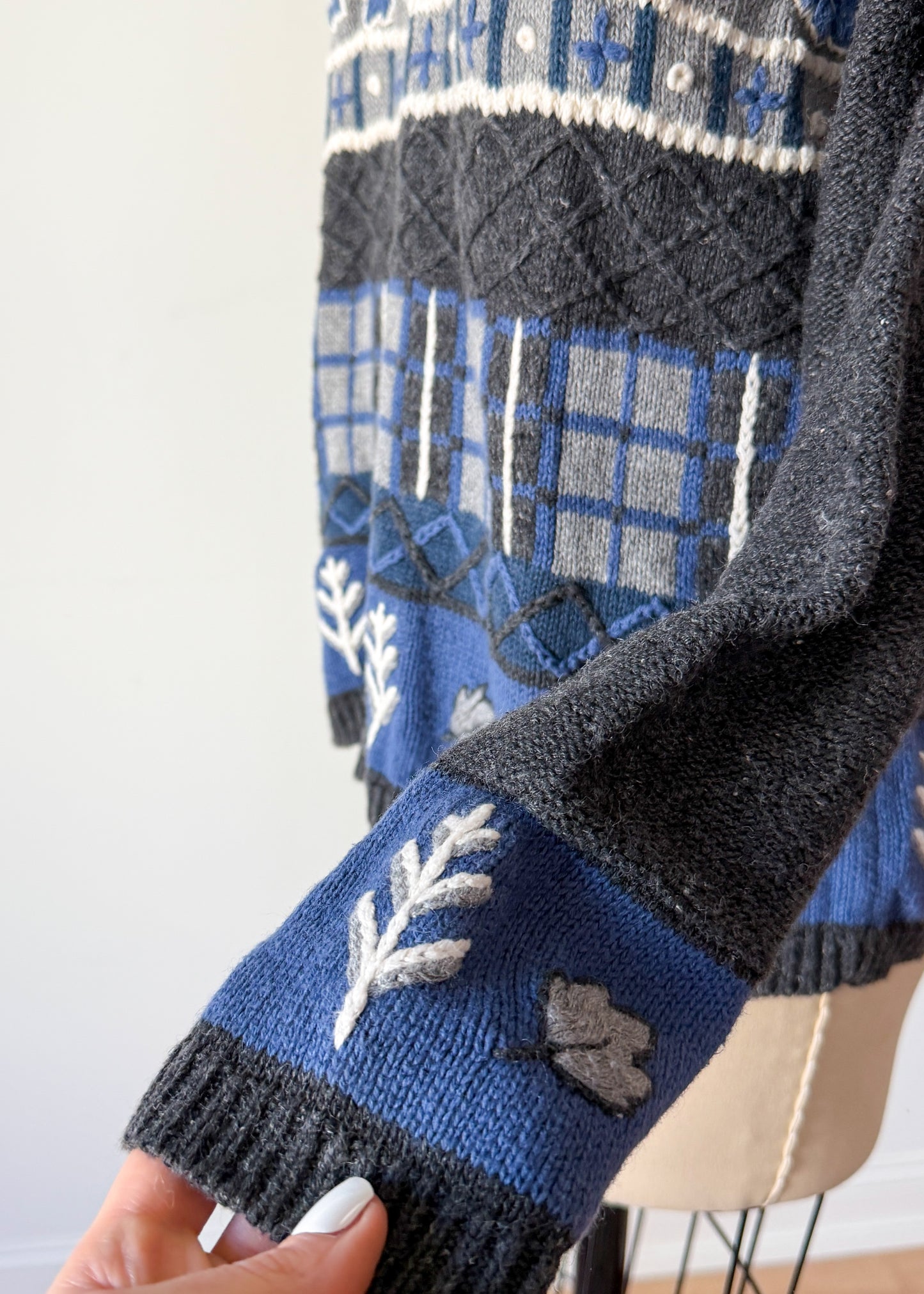 Vintage Christopher & Banks Gray Blue Hand Embroidered Cardigan (L)