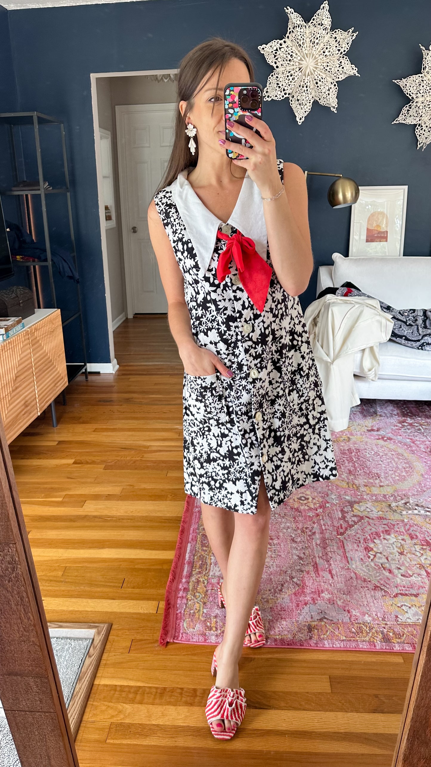 Vintage 70s Floral Print Wide Collar Neck Tie Button Down Dress (8 or M)