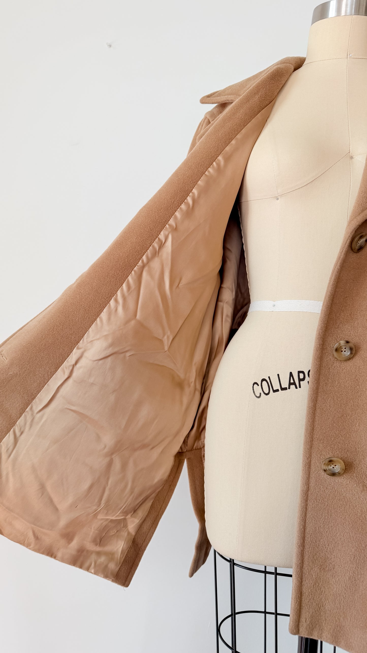 Max Mara Camel Brown Virgin Wool Mid Length Winter Coat (US 14)