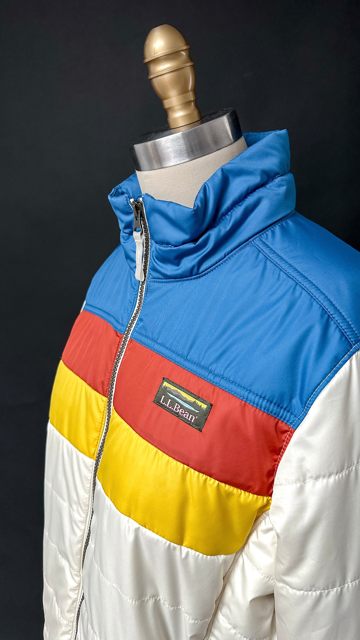 L.L.Bean Mountain Classic Colorblock Puffer Jacket in Marine Blue (L)