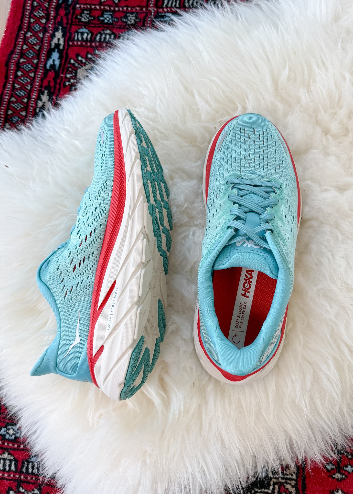 Hoka Women's Clifton 8 Running Shoes in Aquarelle/Eggshell Blue Turqoise (7.5)