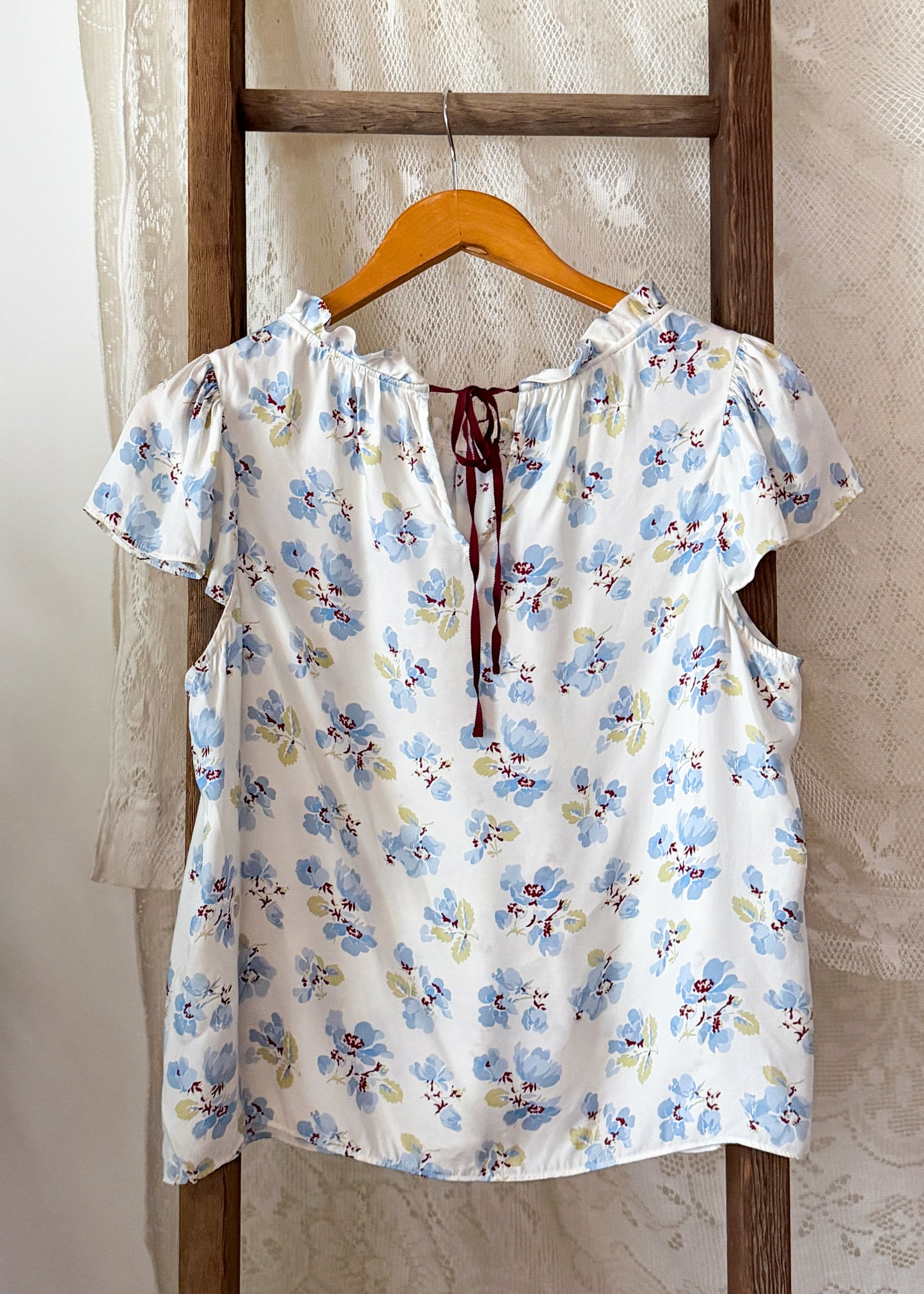 Doen Yvie Top Bleu Flocking Floral Print