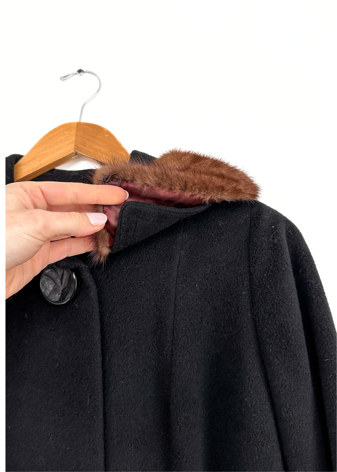 Vintage 70s Stone & Thomas Black Cashmere Fur Collar Mod Winter Coat (M)