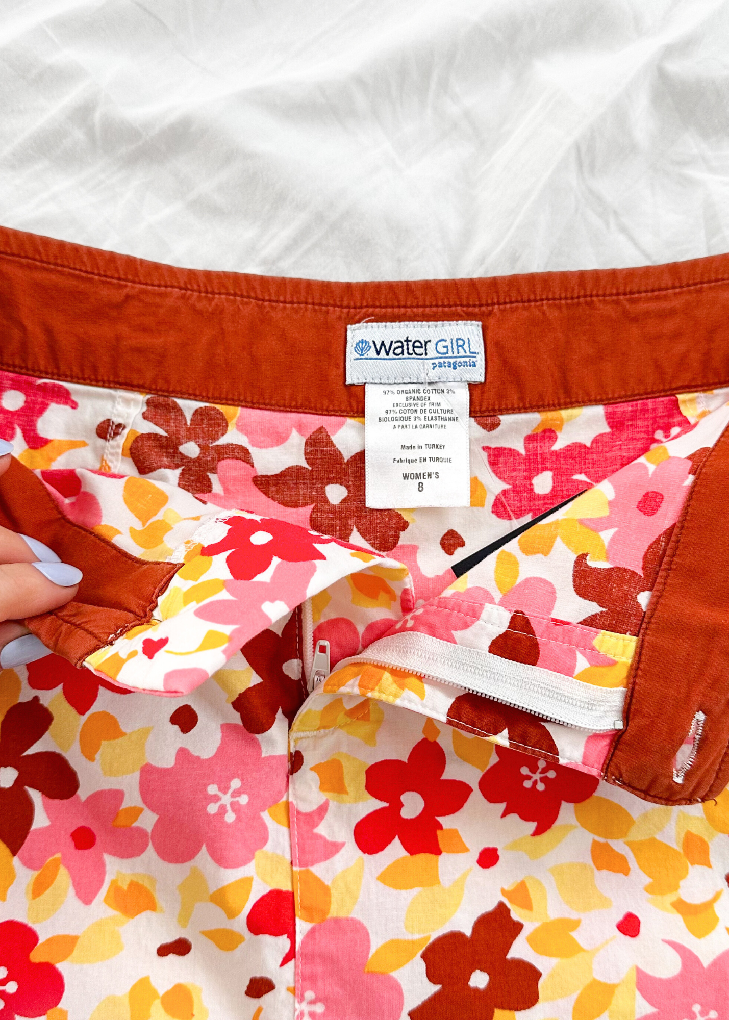 Vintage 00s Patagonia Water Girl Hawaiian Flower Print Skirt (8)