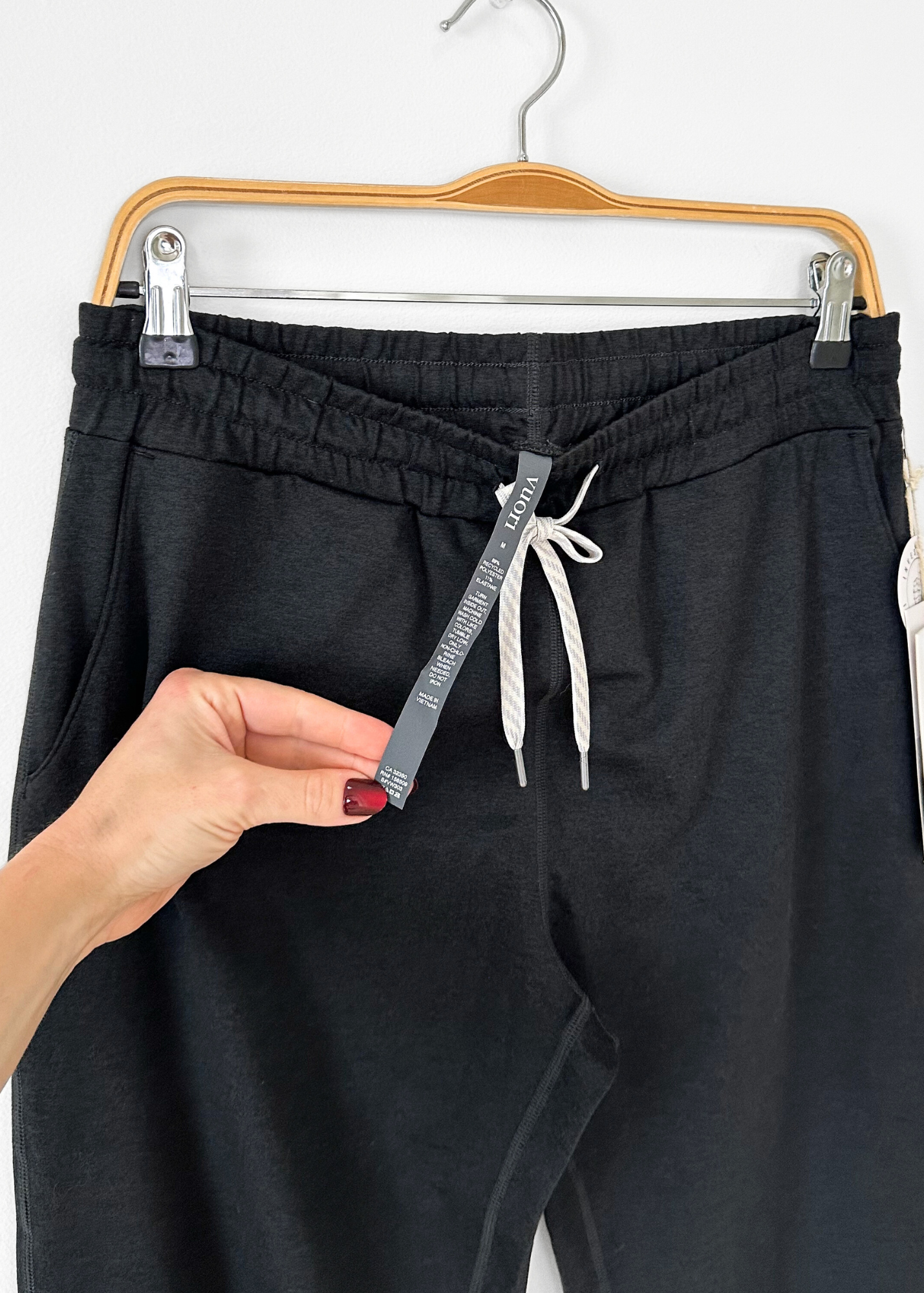 NWT Vuori Performance Jogger in Black Heather (M)