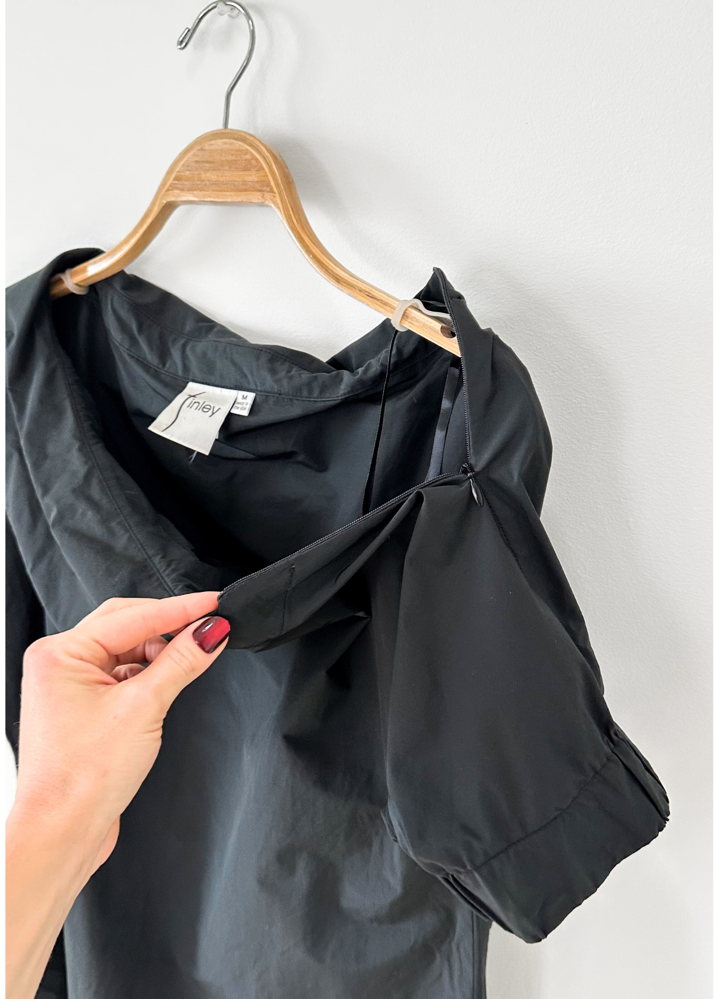 Finley Skipper Black Folded Neck Shift Dress (M)