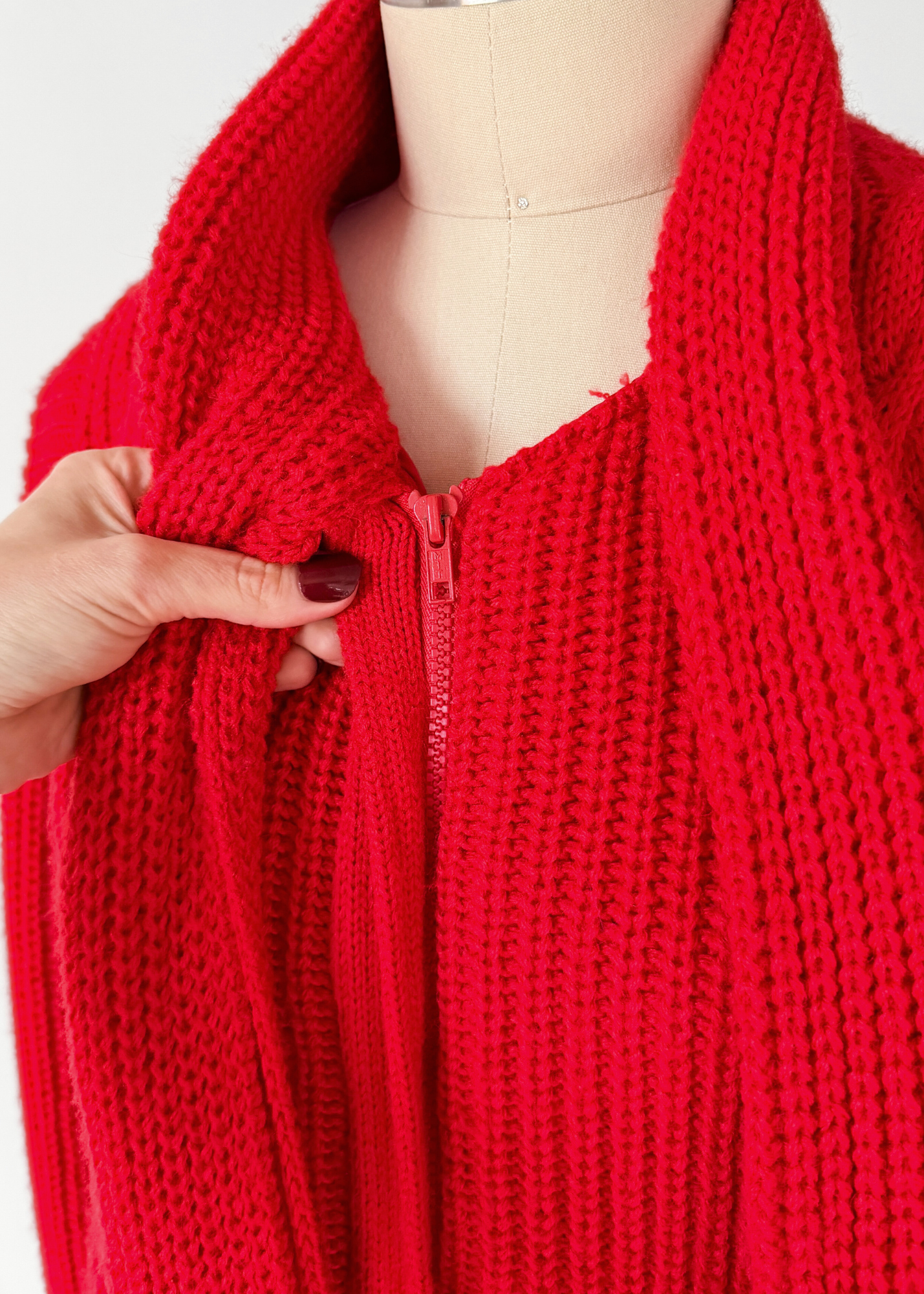 Vintage 80s Answers by Riddler Inc. Red Knit Zip Front Scarf Jacket (M)