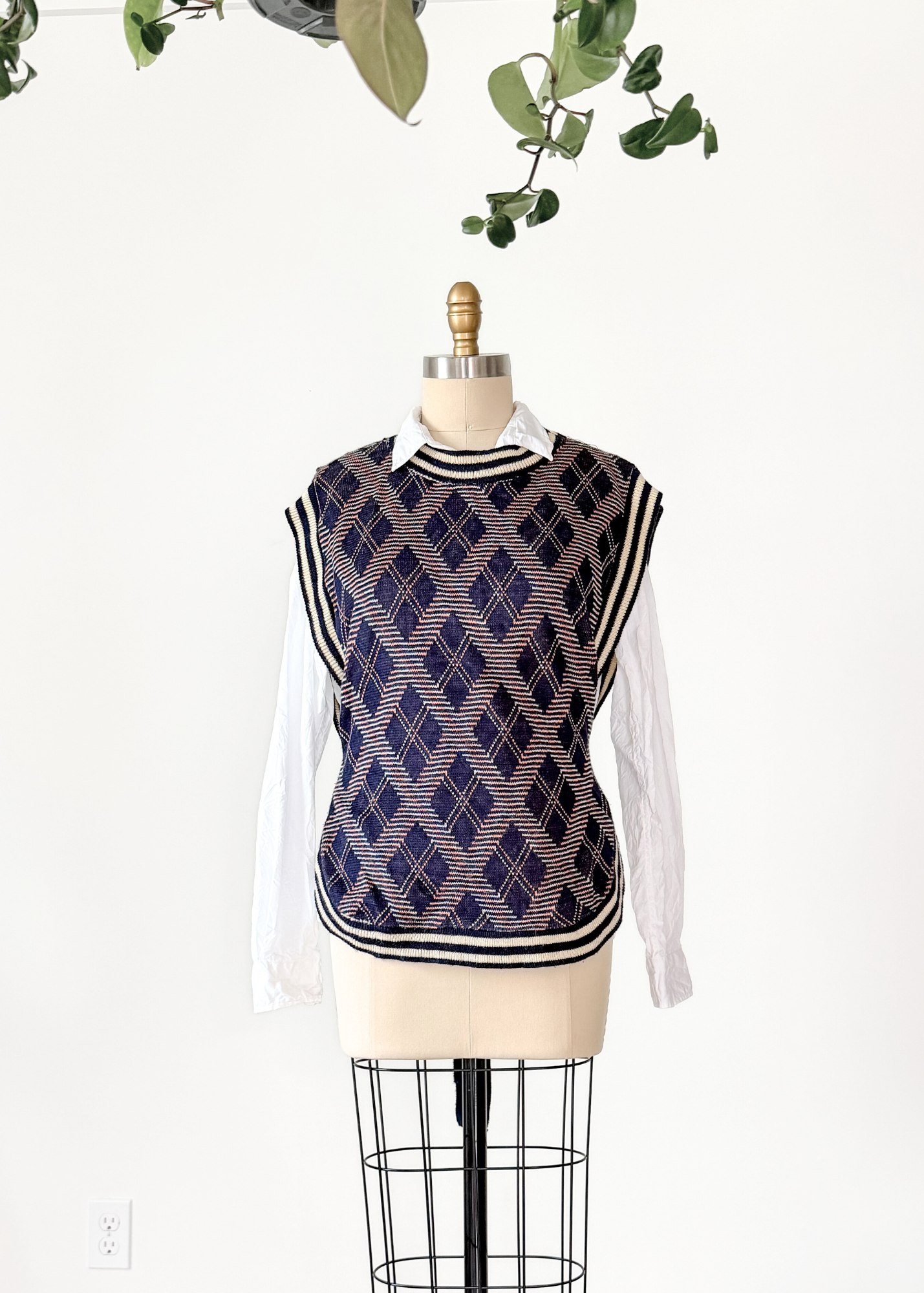 Frank & Eileen Barry Tailored Button Down in Signature Crinkle White Cotton (M)