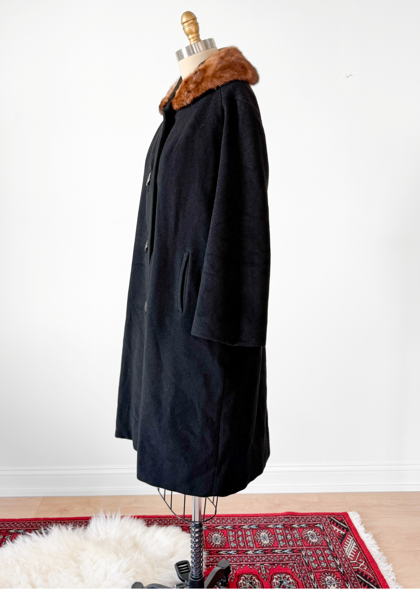 Vintage 60s Black Cashmere & Mink Collar Winter Coat (L)