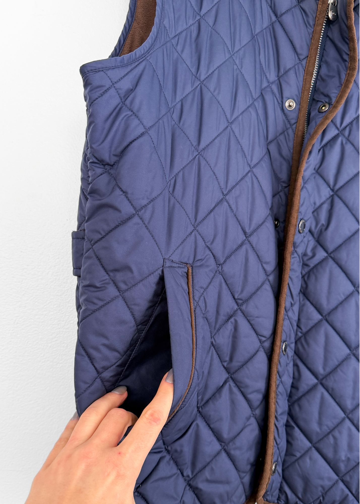 Peter Millar Essex Quilted Traveler Vest in Navy Blue and Brown (mens S)