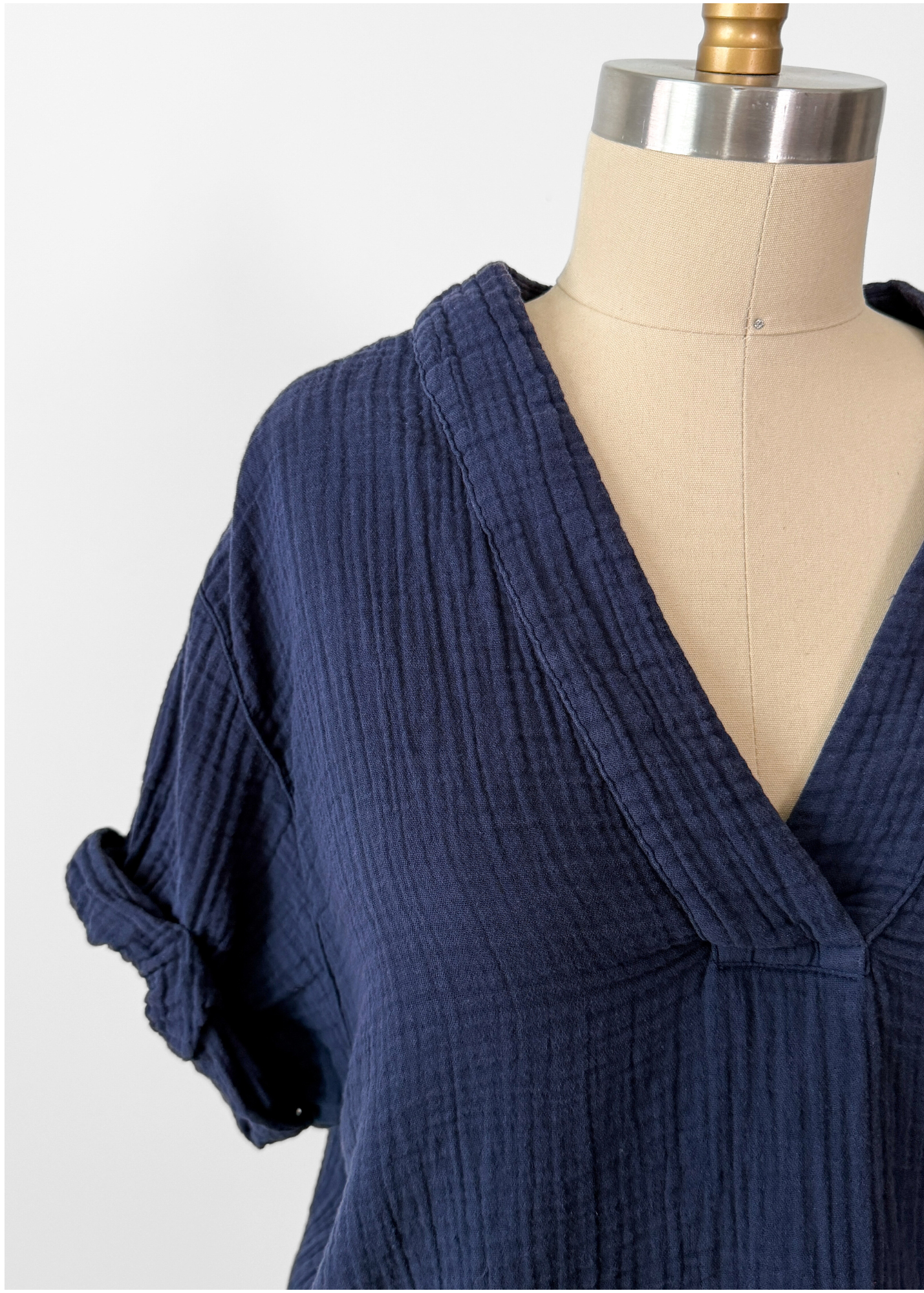 Xirena Avery Top in North Star Navy Blue (S)
