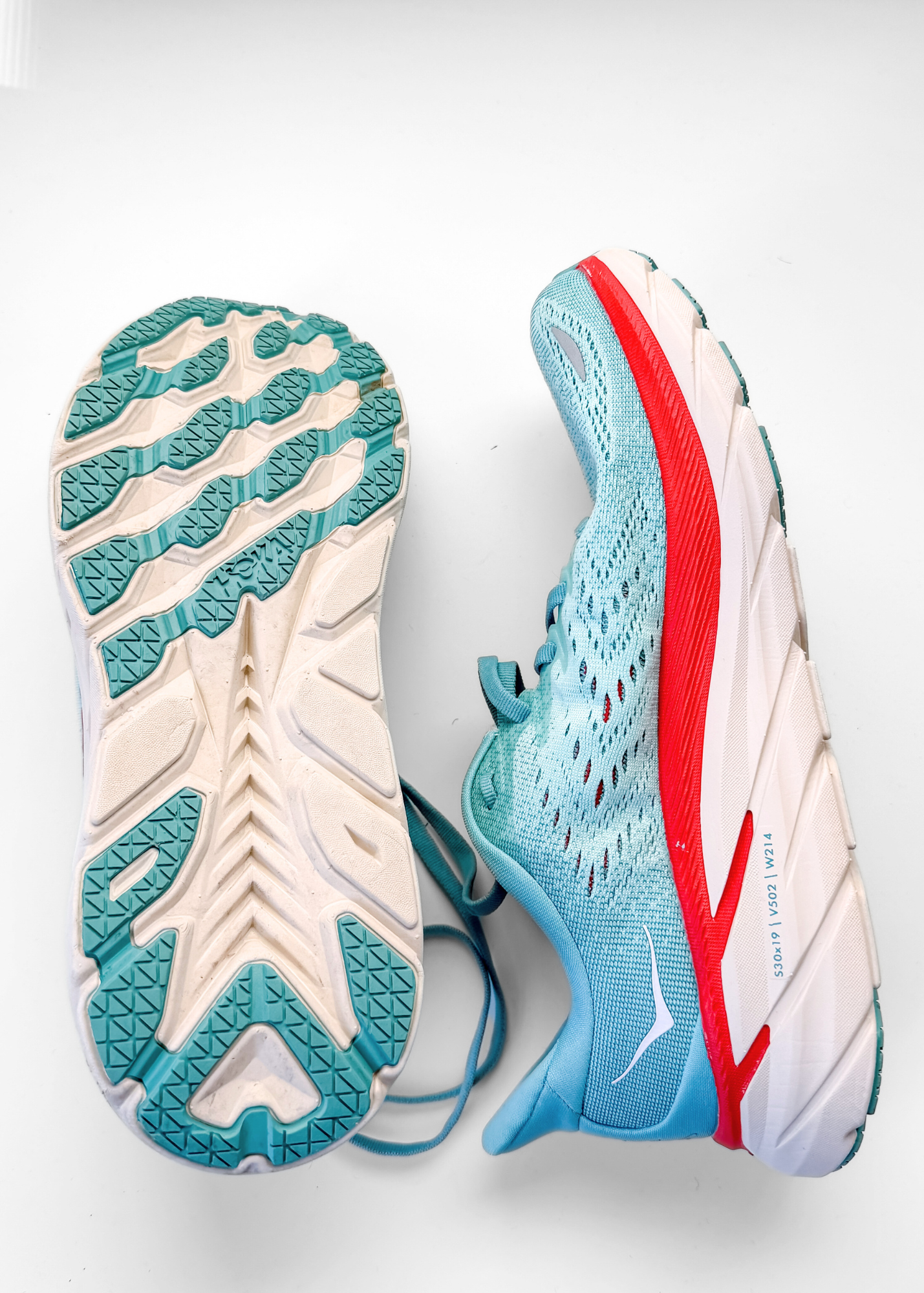 Hoka Women's Clifton 8 Running Shoes in Aquarelle/Eggshell Blue Turqoise (7.5)