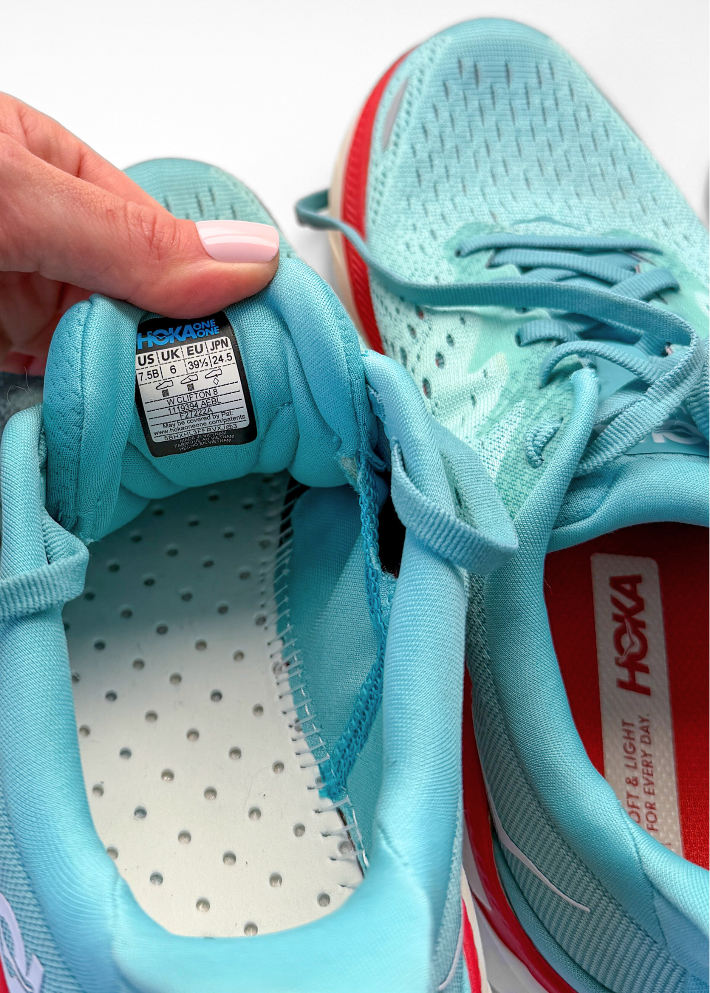 Hoka Women's Clifton 8 Running Shoes in Aquarelle/Eggshell Blue Turqoise (7.5)