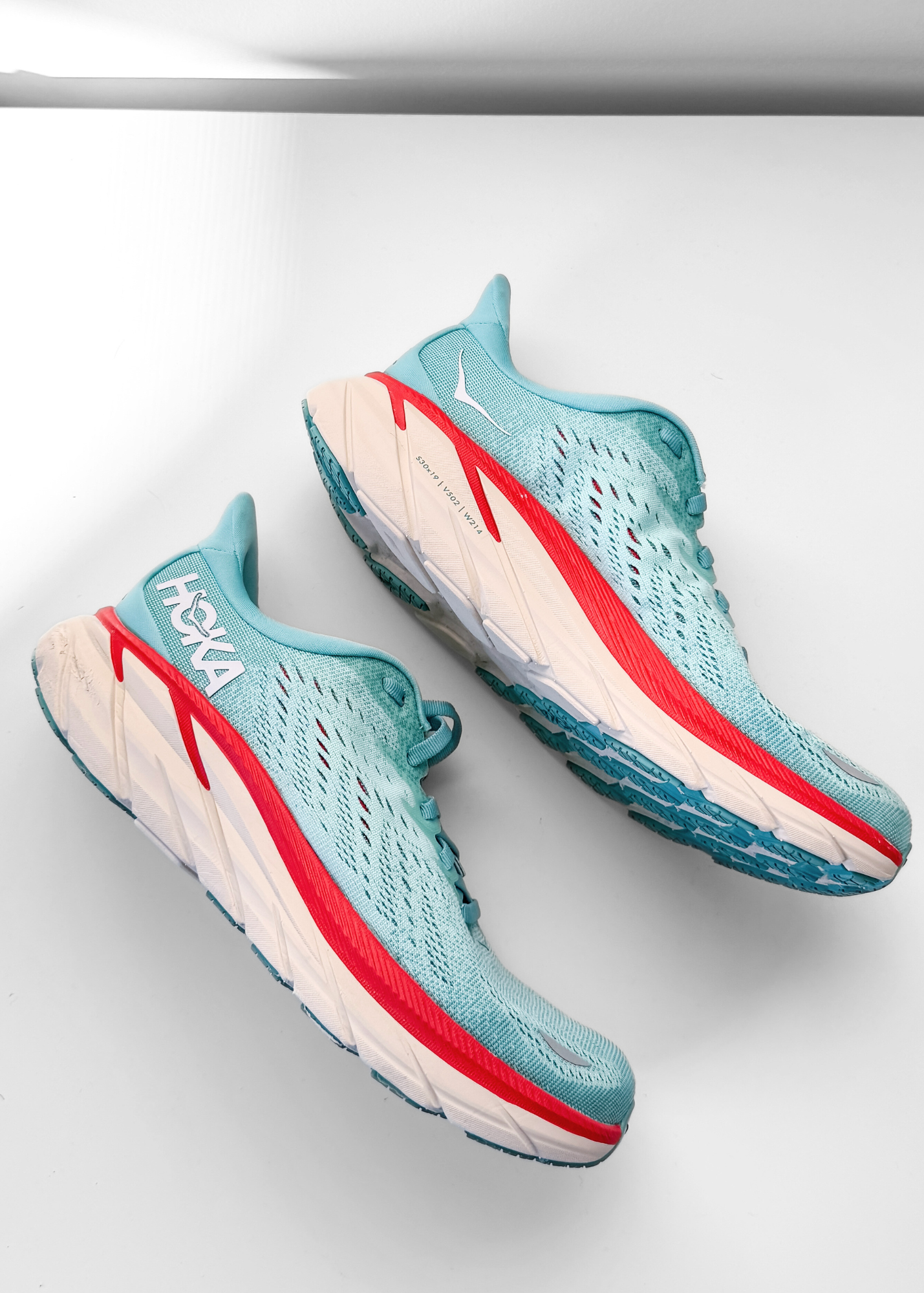 Hoka Women's Clifton 8 Running Shoes in Aquarelle/Eggshell Blue Turqoise (7.5)