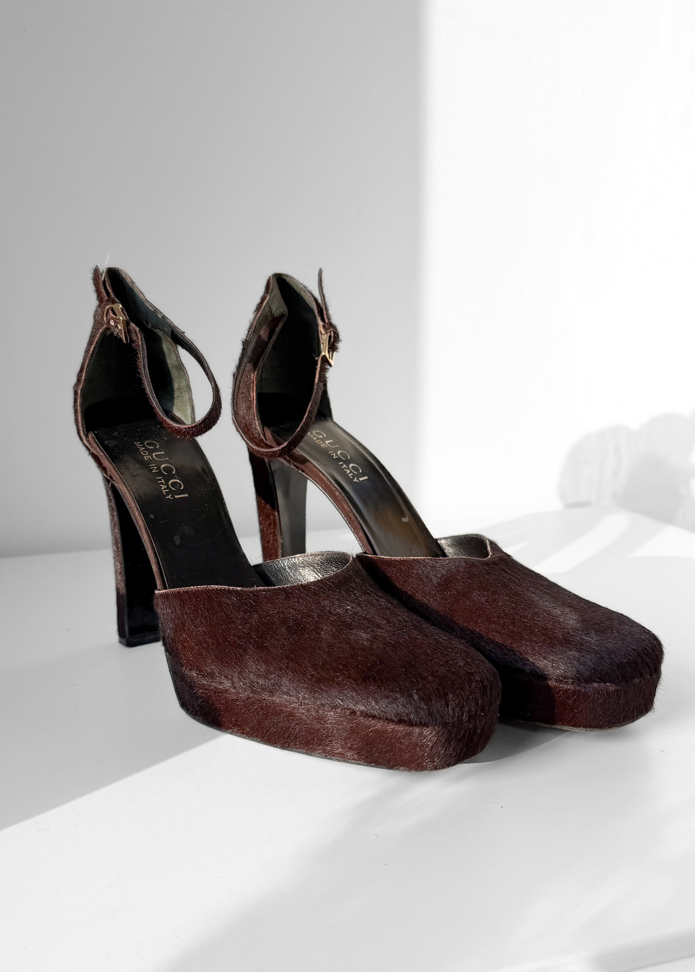 1996 Gucci by Tom Ford Brown Pony Hair Ankle Strap Square Toe Platform Heels (39)