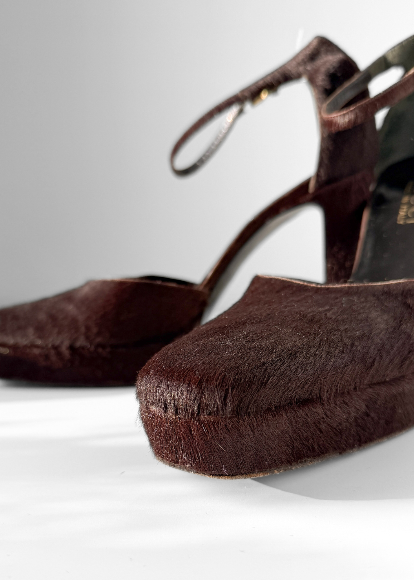1996 Gucci by Tom Ford Brown Pony Hair Ankle Strap Square Toe Platform Heels (39)